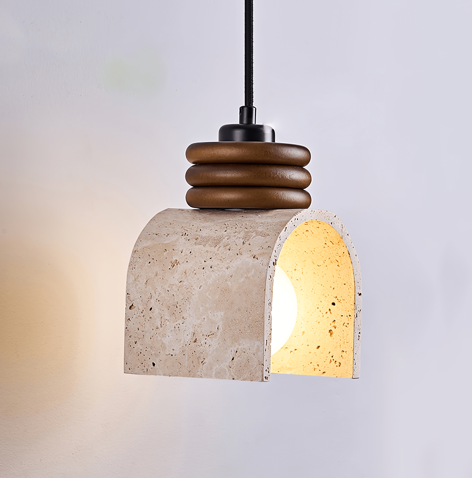 Rondara Suspension Minimaliste en Travertin
