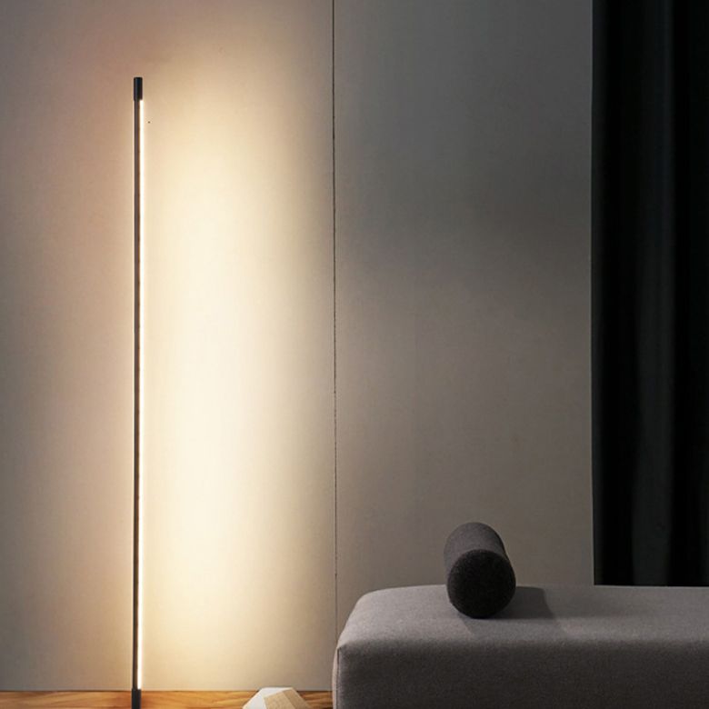 Ray Simple Linéaire LED Lampadaire Or Noir Métal Gel de Silice Salon Chambre