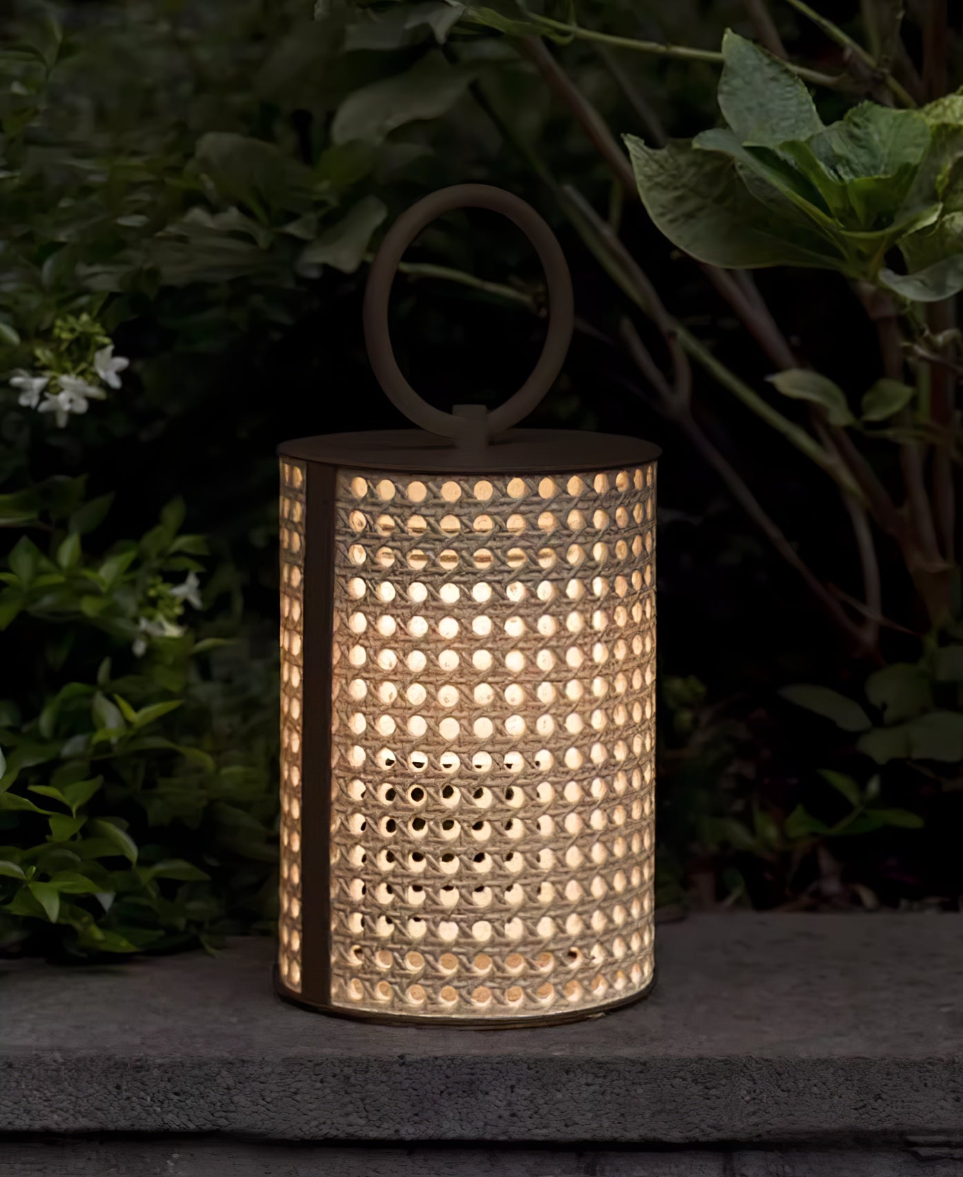 Arlette Solar Outdoor Lantern Lamp - Vakkerlight