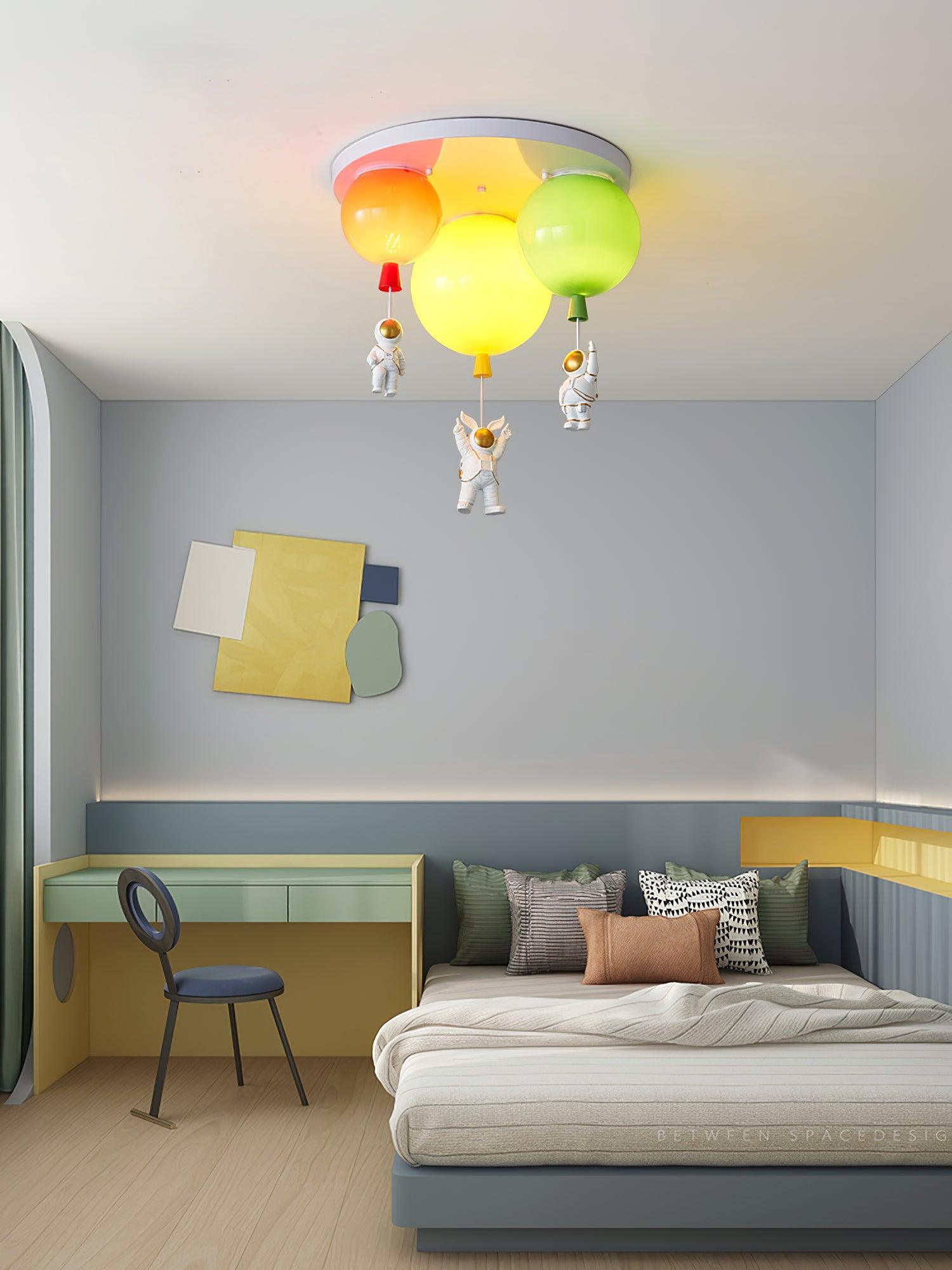 Astronaut Glossy Balloon Ceiling Lamp - Blowlighting