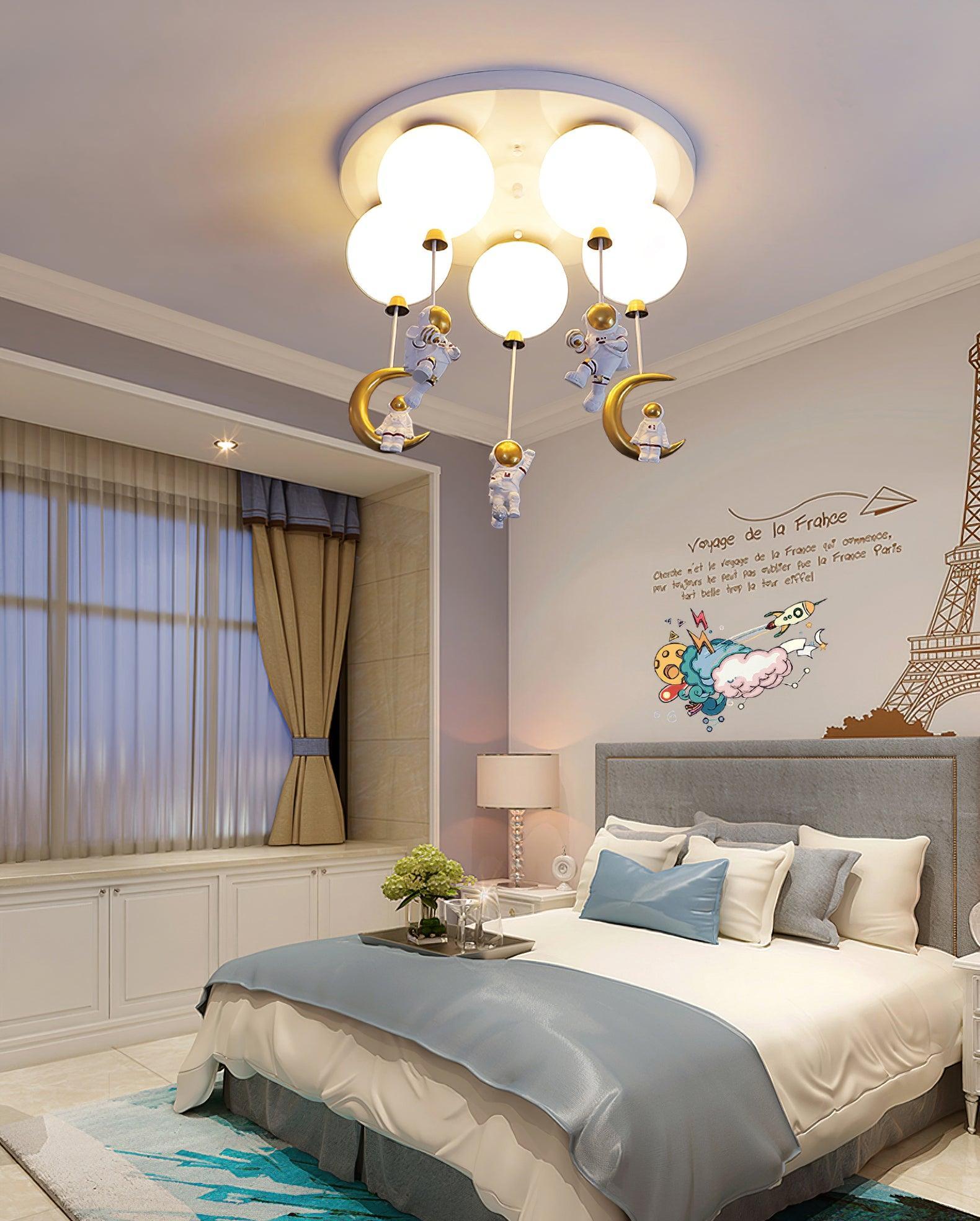 Astronaut Glossy Balloon Ceiling Lamp - Blowlighting