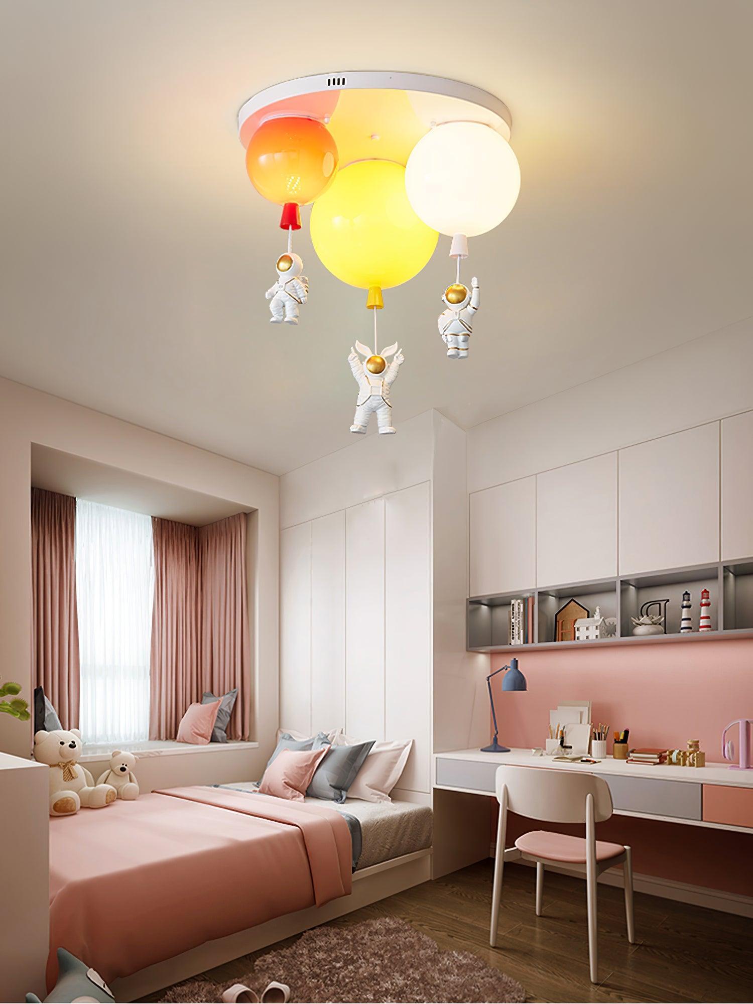 Astronaut Glossy Balloon Ceiling Lamp - Blowlighting