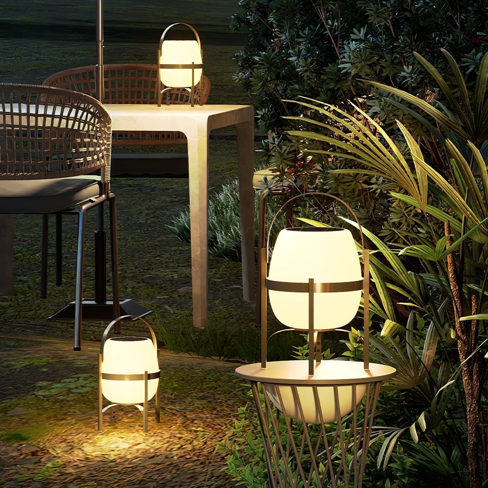 Auren Lantern Outdoor Lamp - Blowlighting