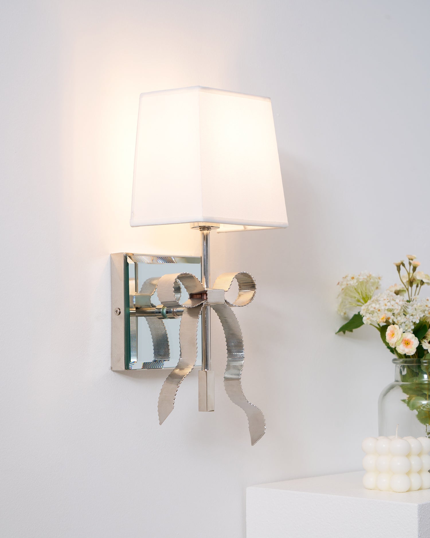 Belle Applique Murale Élégante en Tissu Nœud