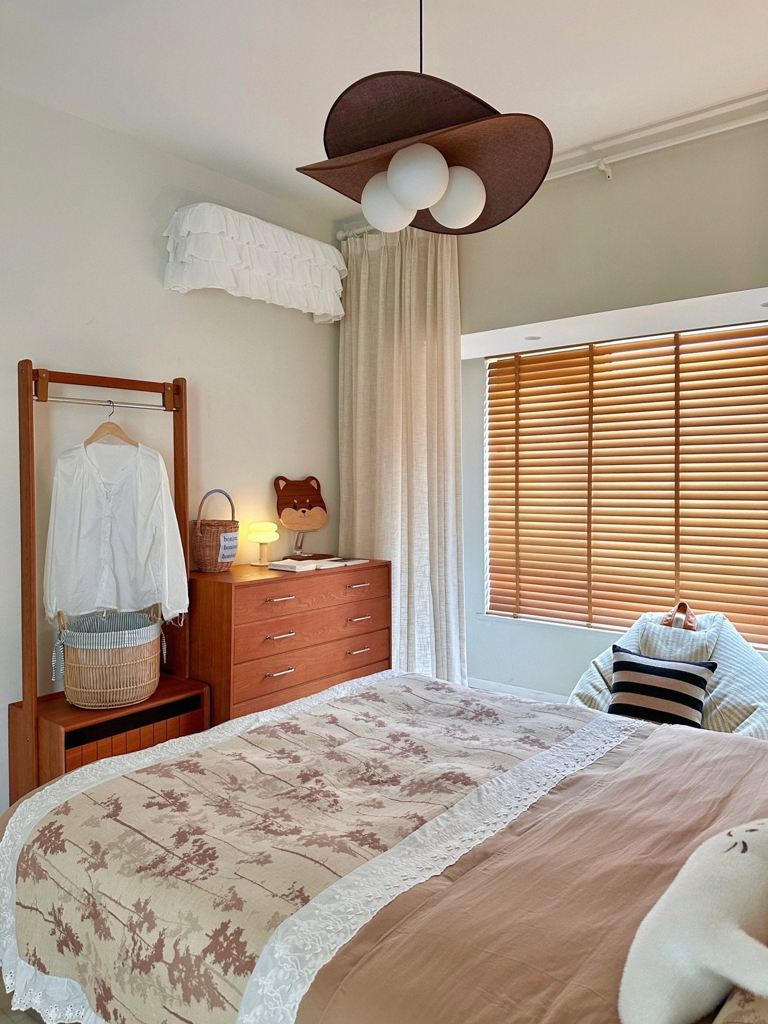 Brill Lustre Vintage Moderne Bloom Petals