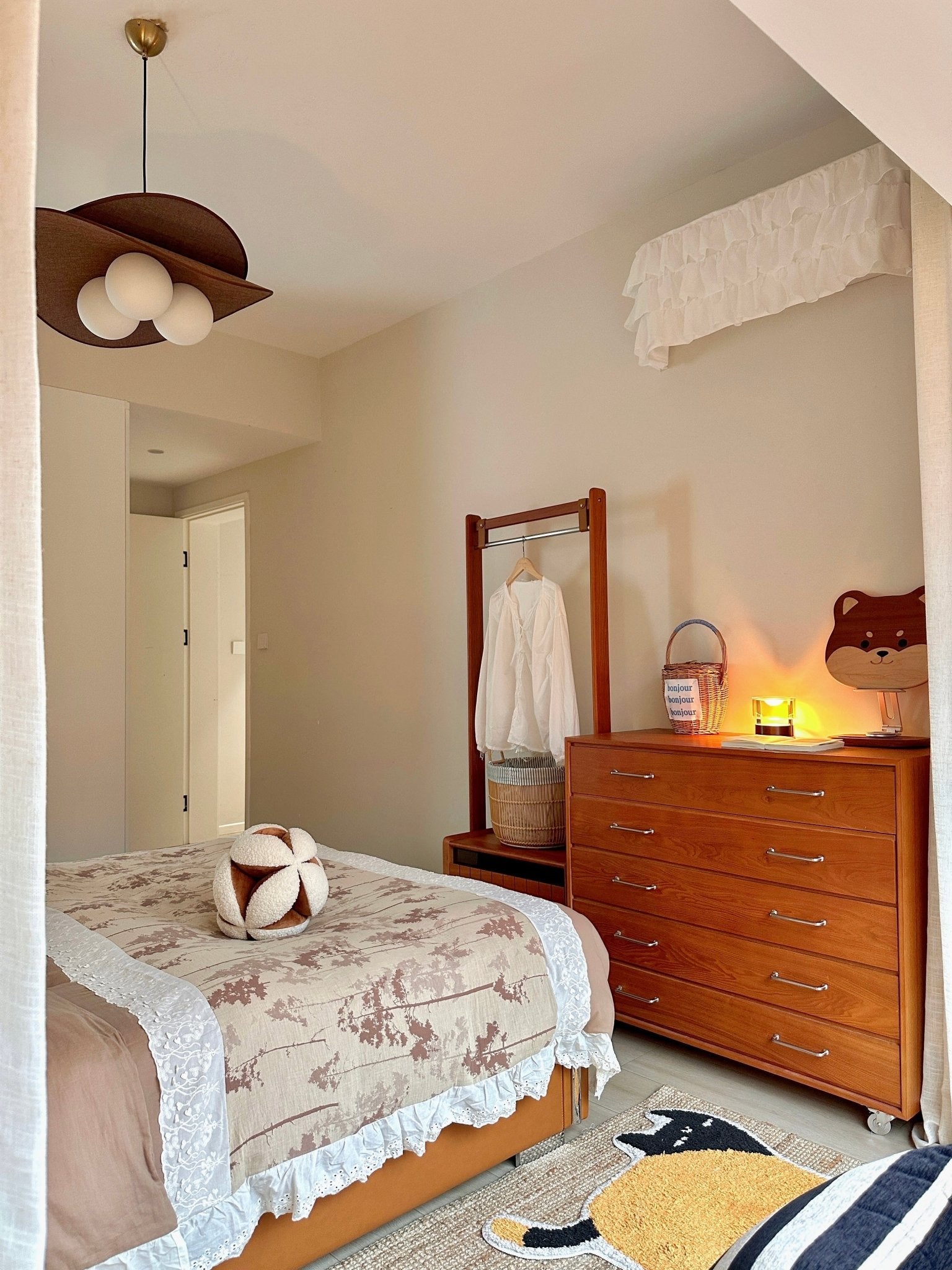 Brill Lustre Vintage Moderne Bloom Petals