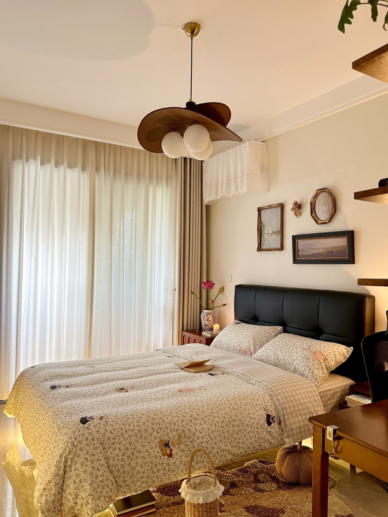 Brill Lustre Vintage Moderne Bloom Petals