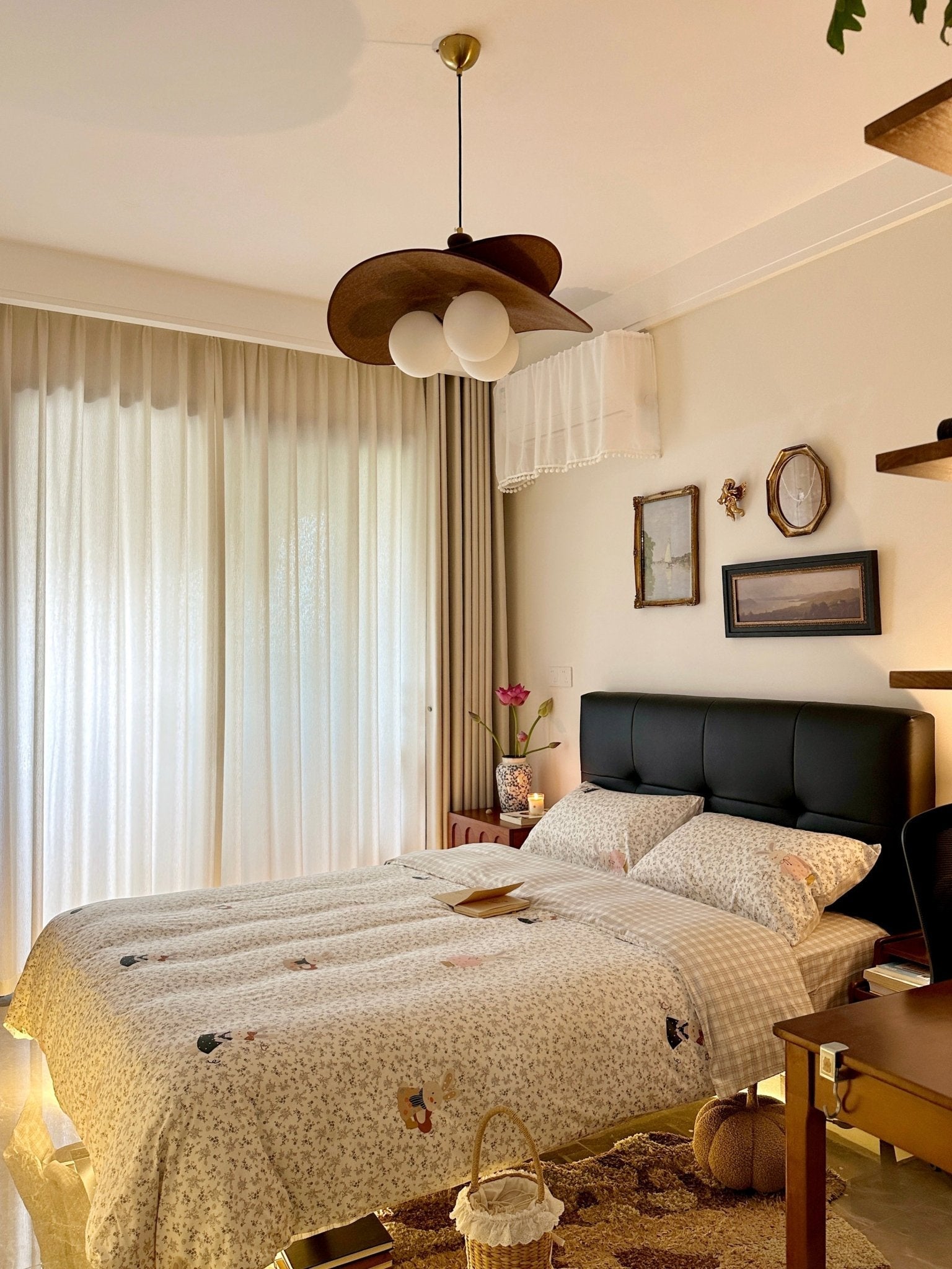 Brill Lustre Vintage Moderne Bloom Petals