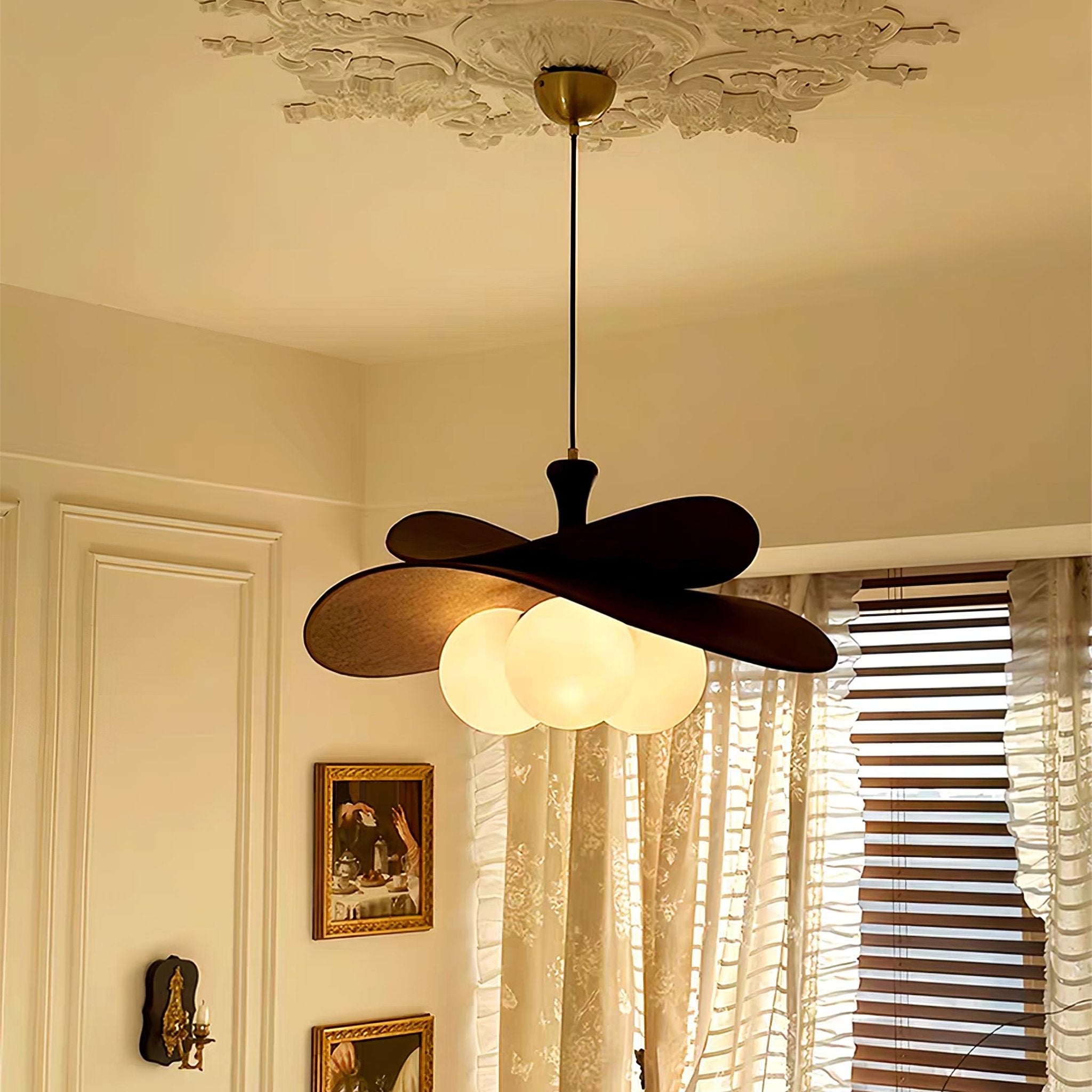 Brill Lustre Vintage Moderne Bloom Petals