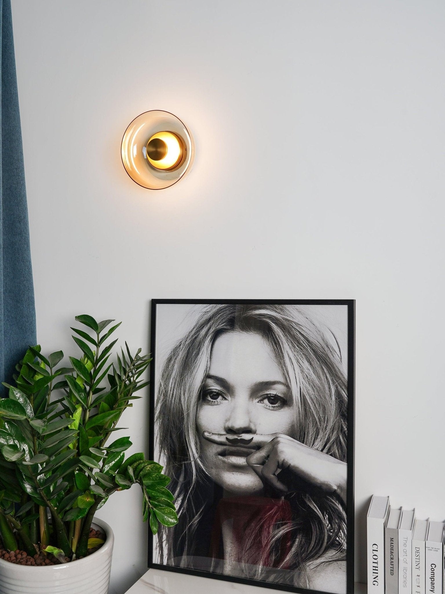 Solara Wall Light - Blowlighting