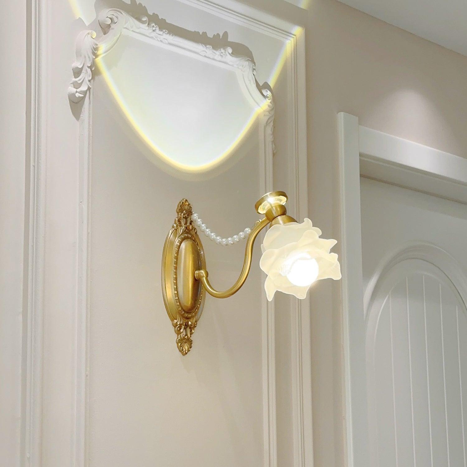 Zoey Brass Floral Wall Lamp - Letslighting