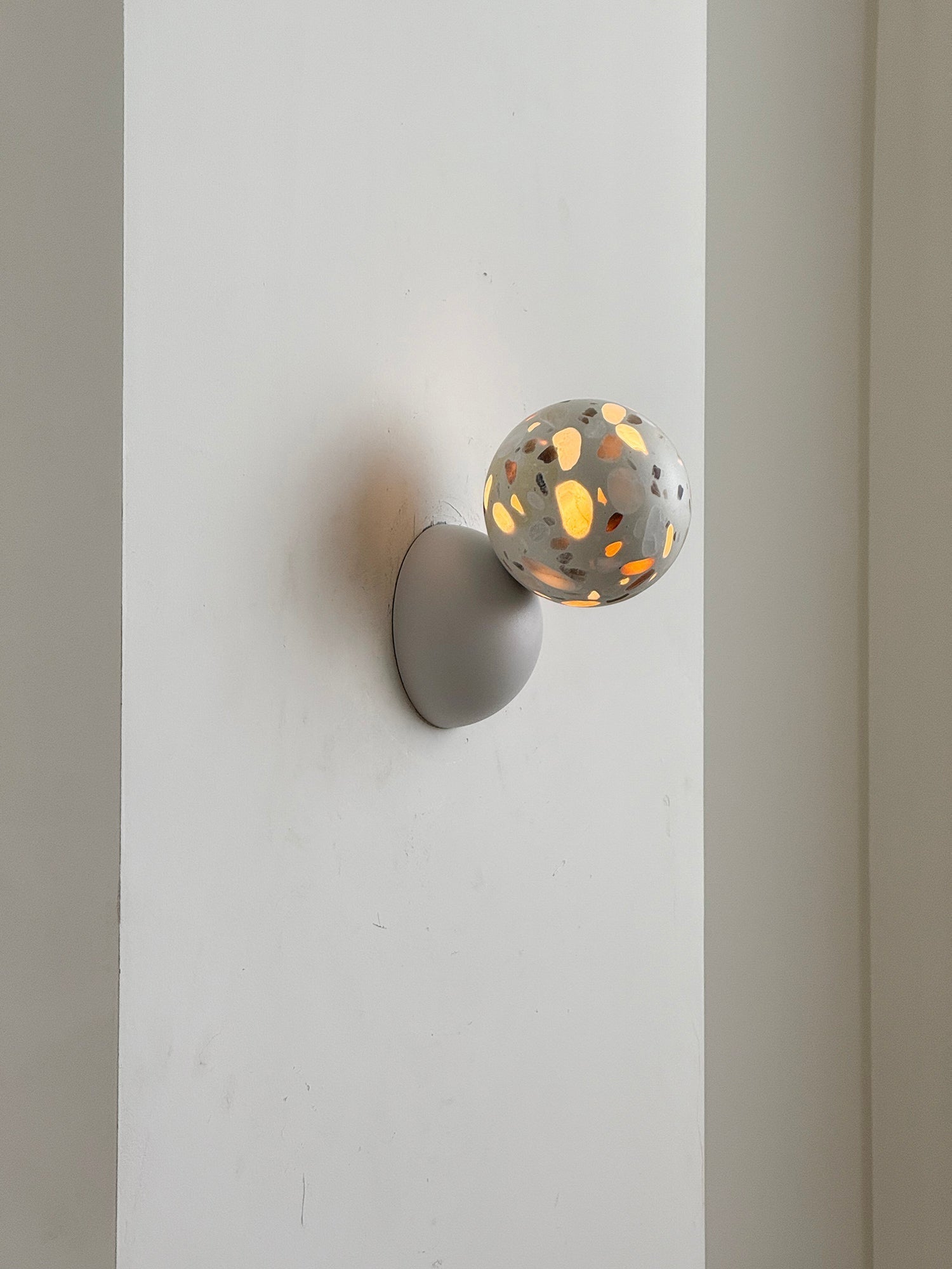 Arca Modern Minimalist Eclipse Mrable Metal Wall Lamp - Lamp Copper
