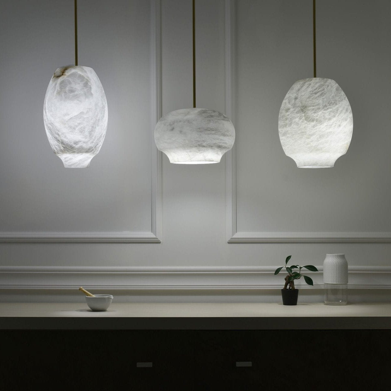 Thalia Minimalist Alabaster Pendant Light - Letslighting