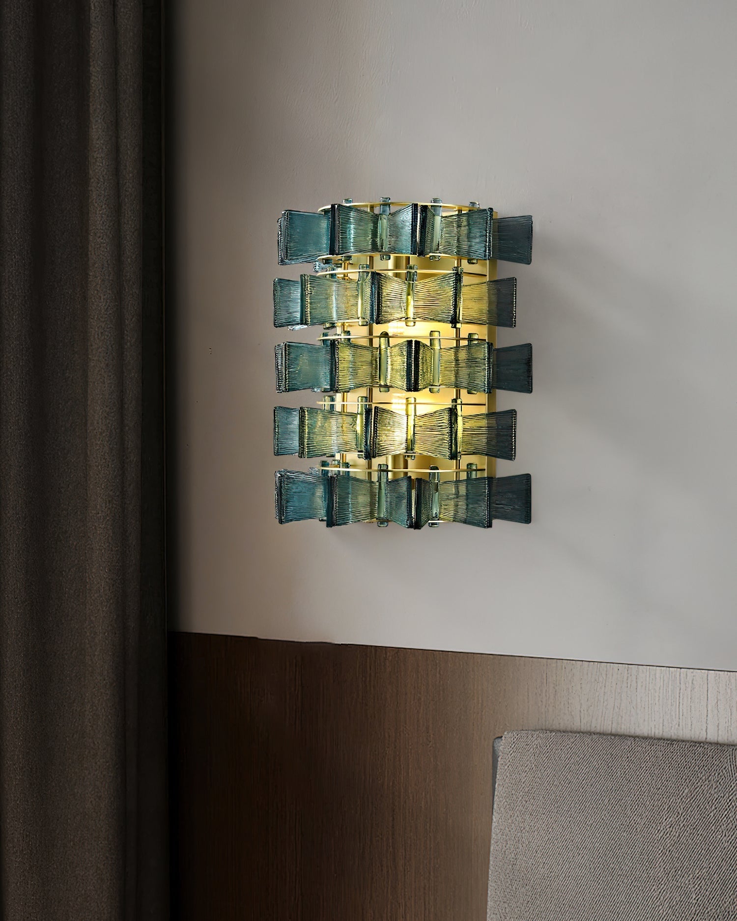 Celvara Wall Lamp Ribbed Glass Ribbon Accent - Letslighting