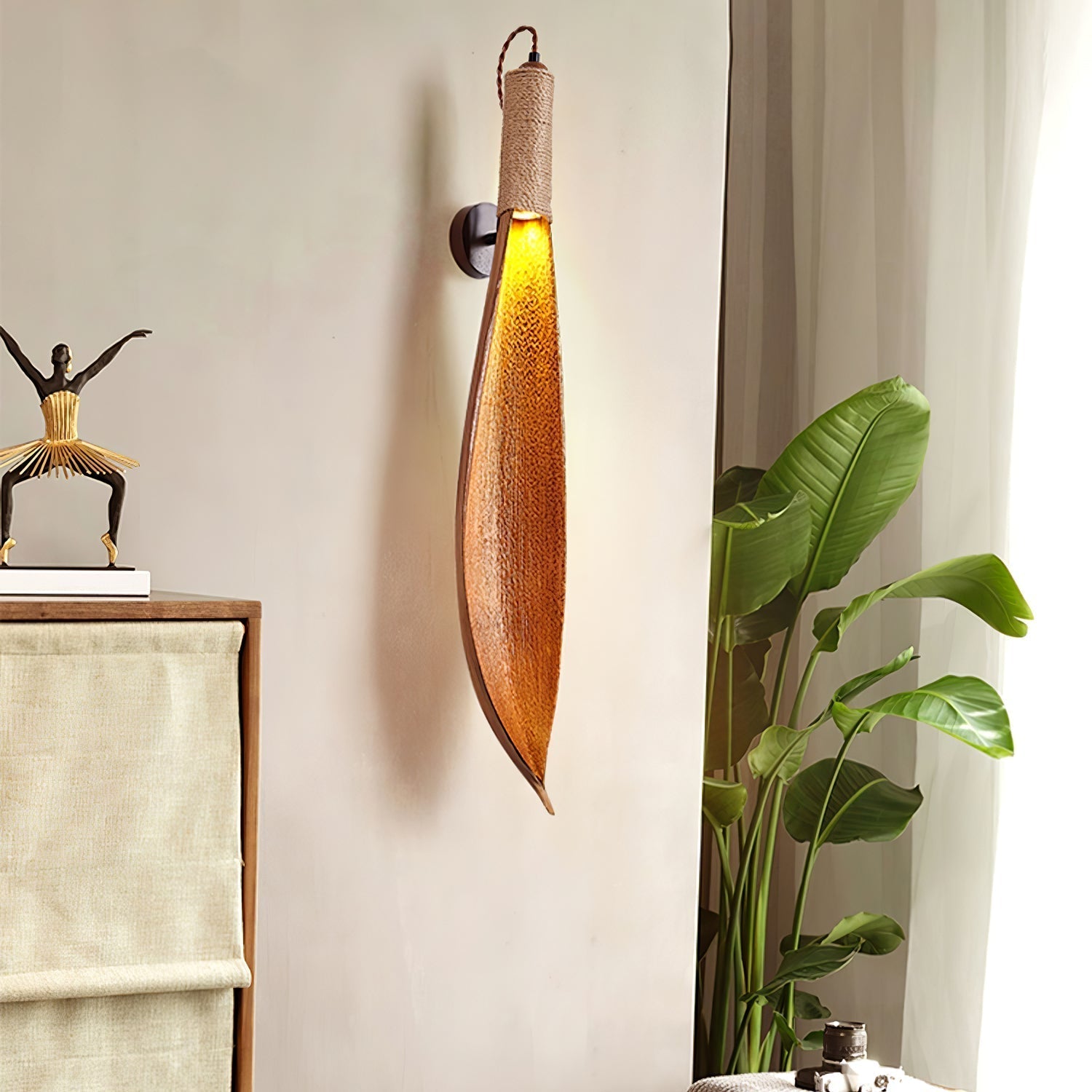 Cocoa Leaf Wall Sconce - Blowlighting