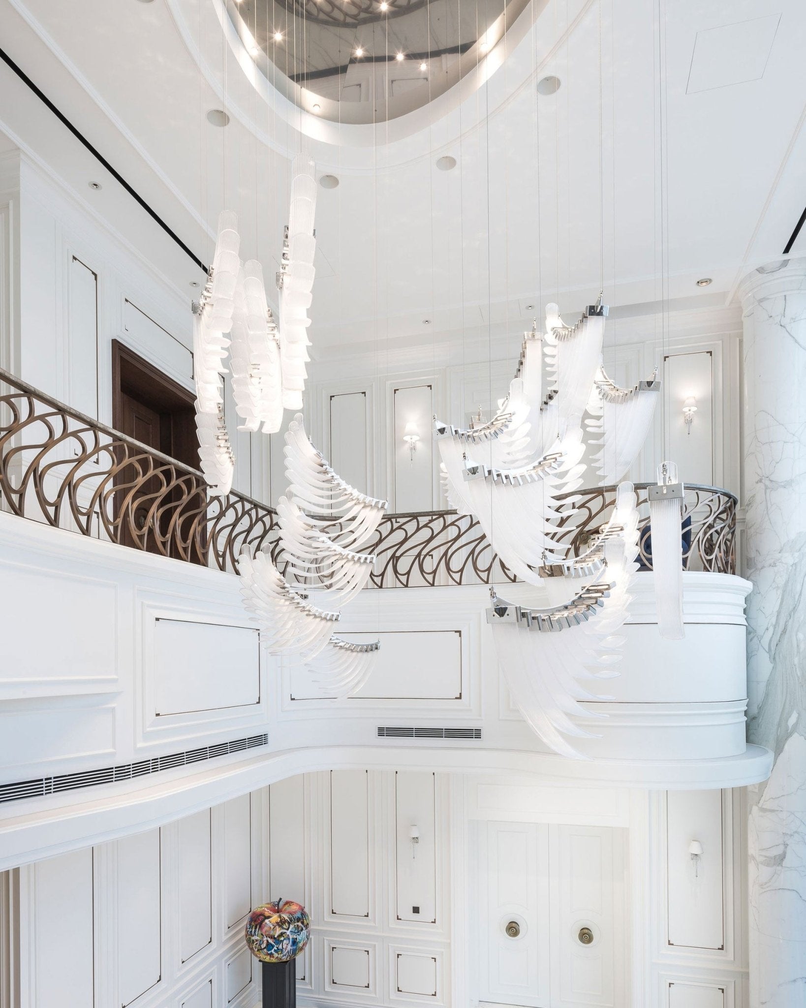 Eurrinia Glass Wing Cluster Chandelier - Blowlighting