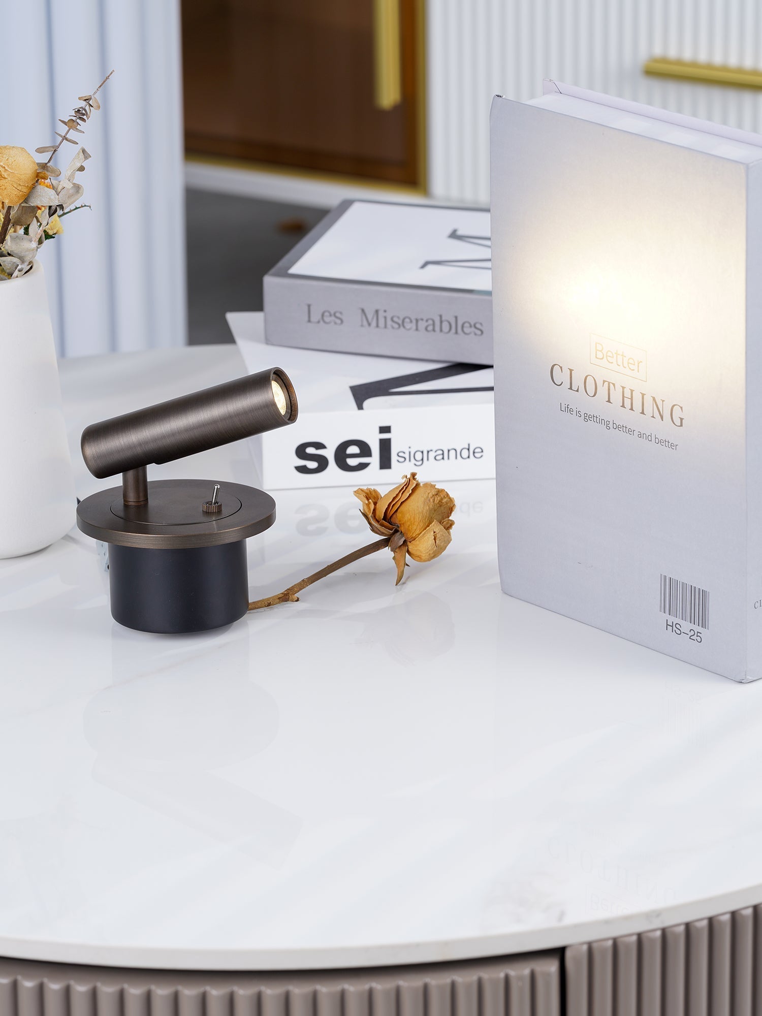 Reading Wall Lamp - Blowlighting