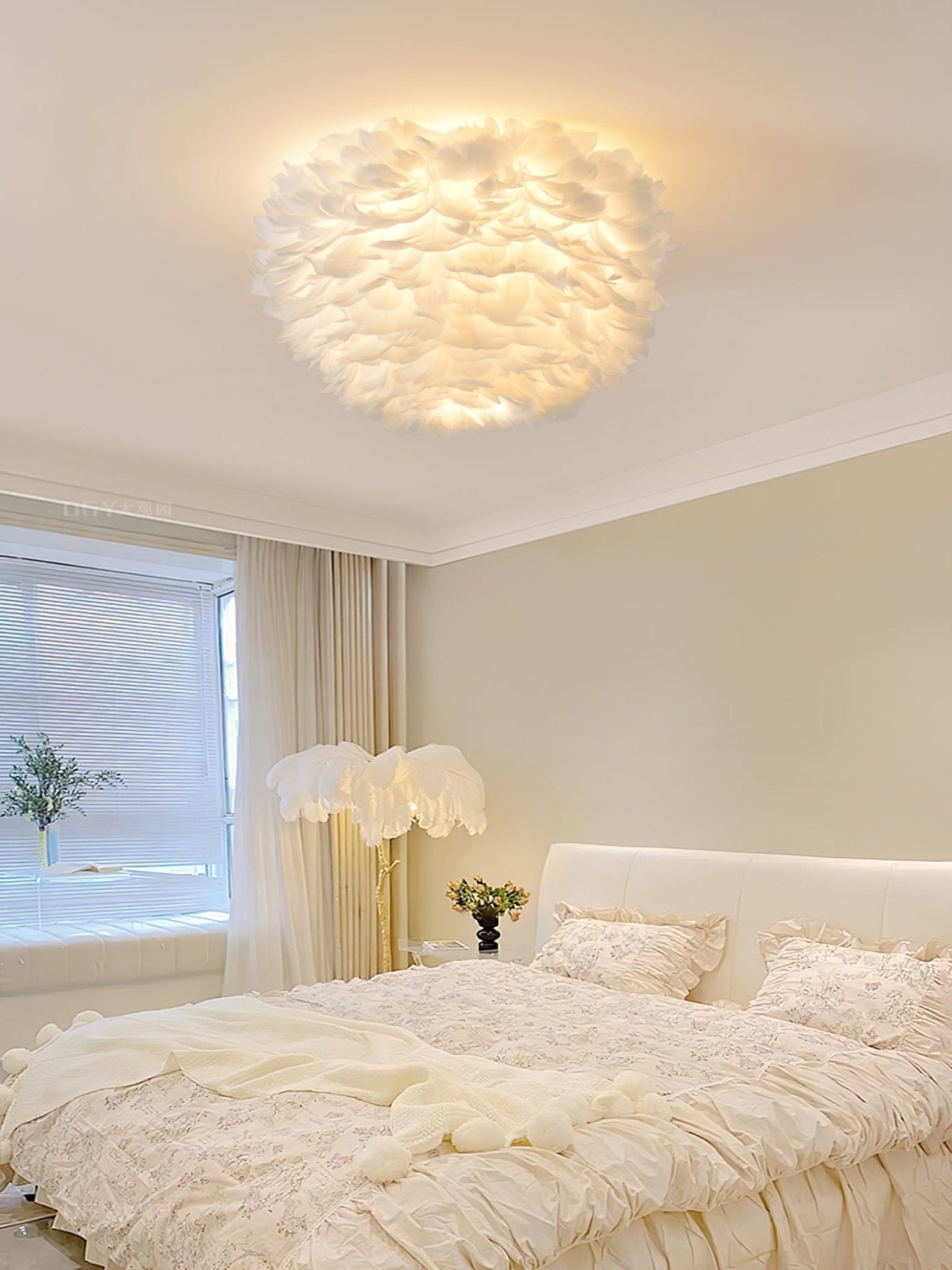 Feathered Ceiling Lamp - Blowlighting