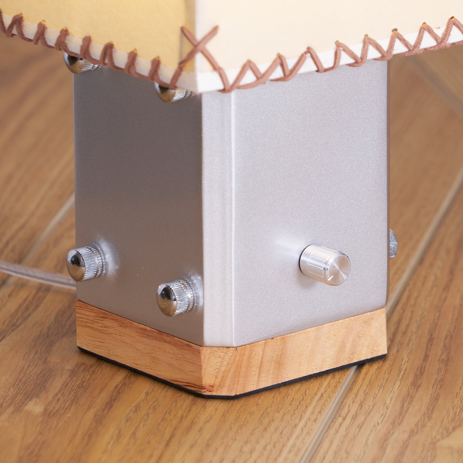 Estela Table Lamp - Vakkerlight