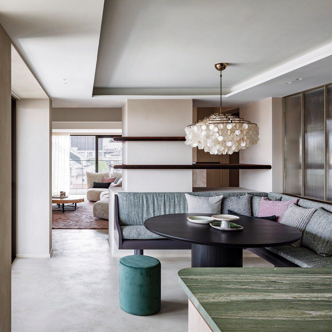 Round Shell Chandelier - Blowlighting