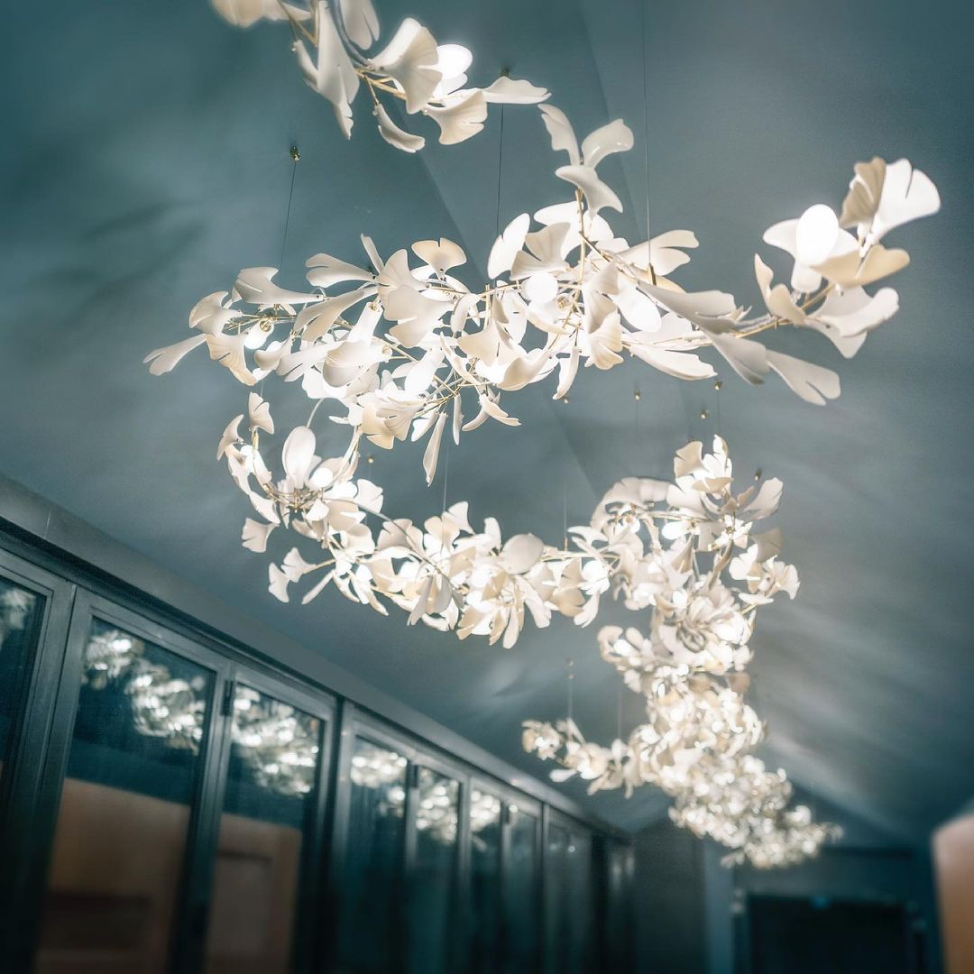 Eurzoris Gingko Metal Leaf Chandelier - Blowlighting