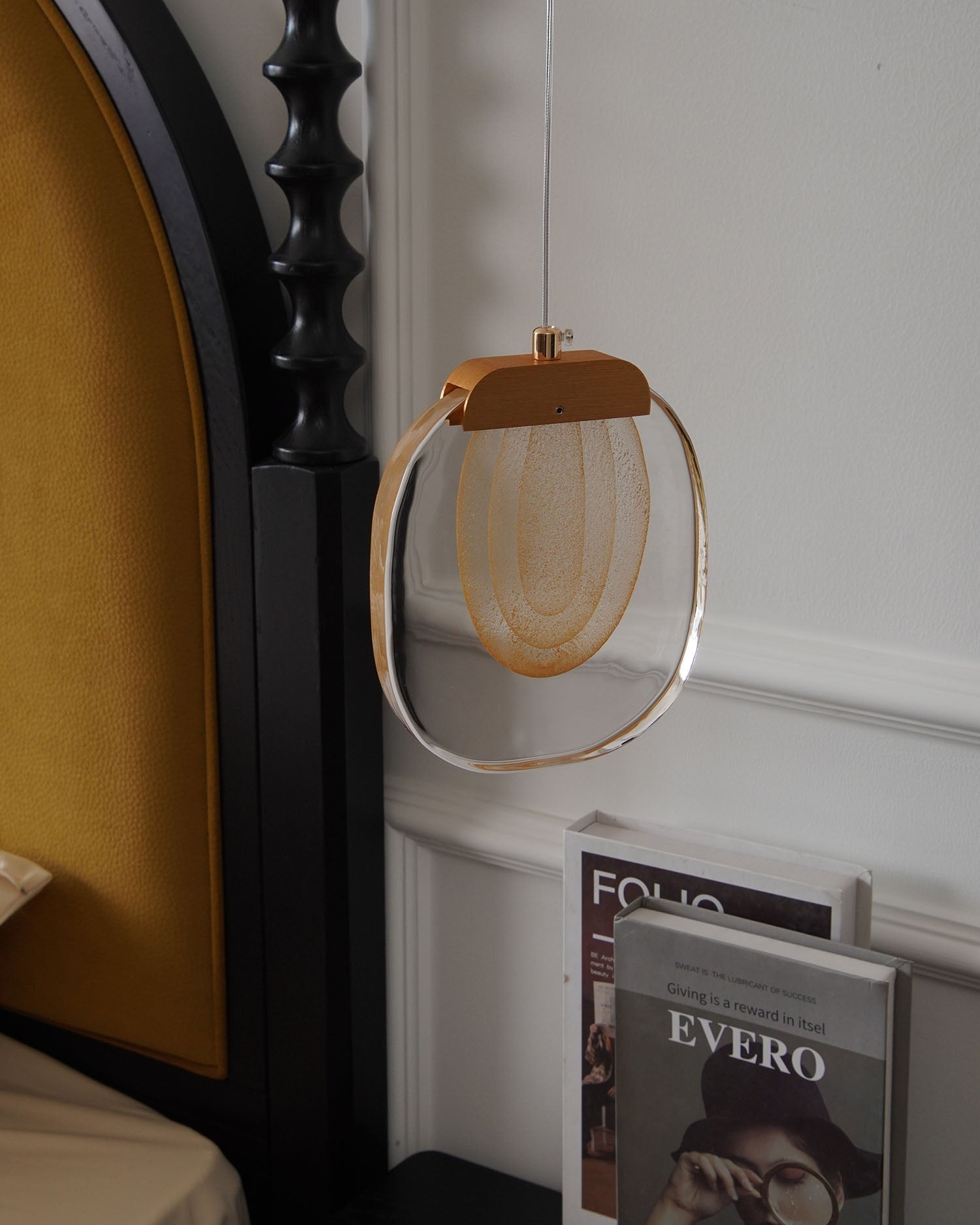 Avesia Minimalist Glass Pendant Light - Letslighting
