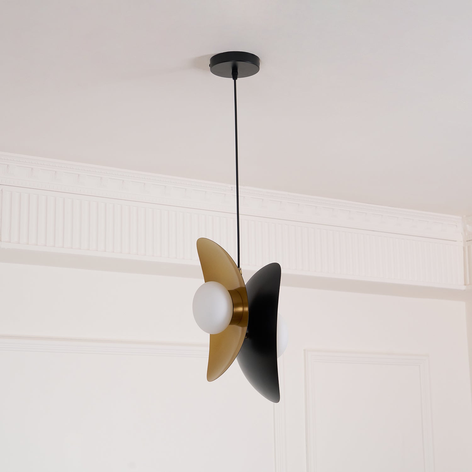 Golden Petal Pendant Lamp - Blowlighting