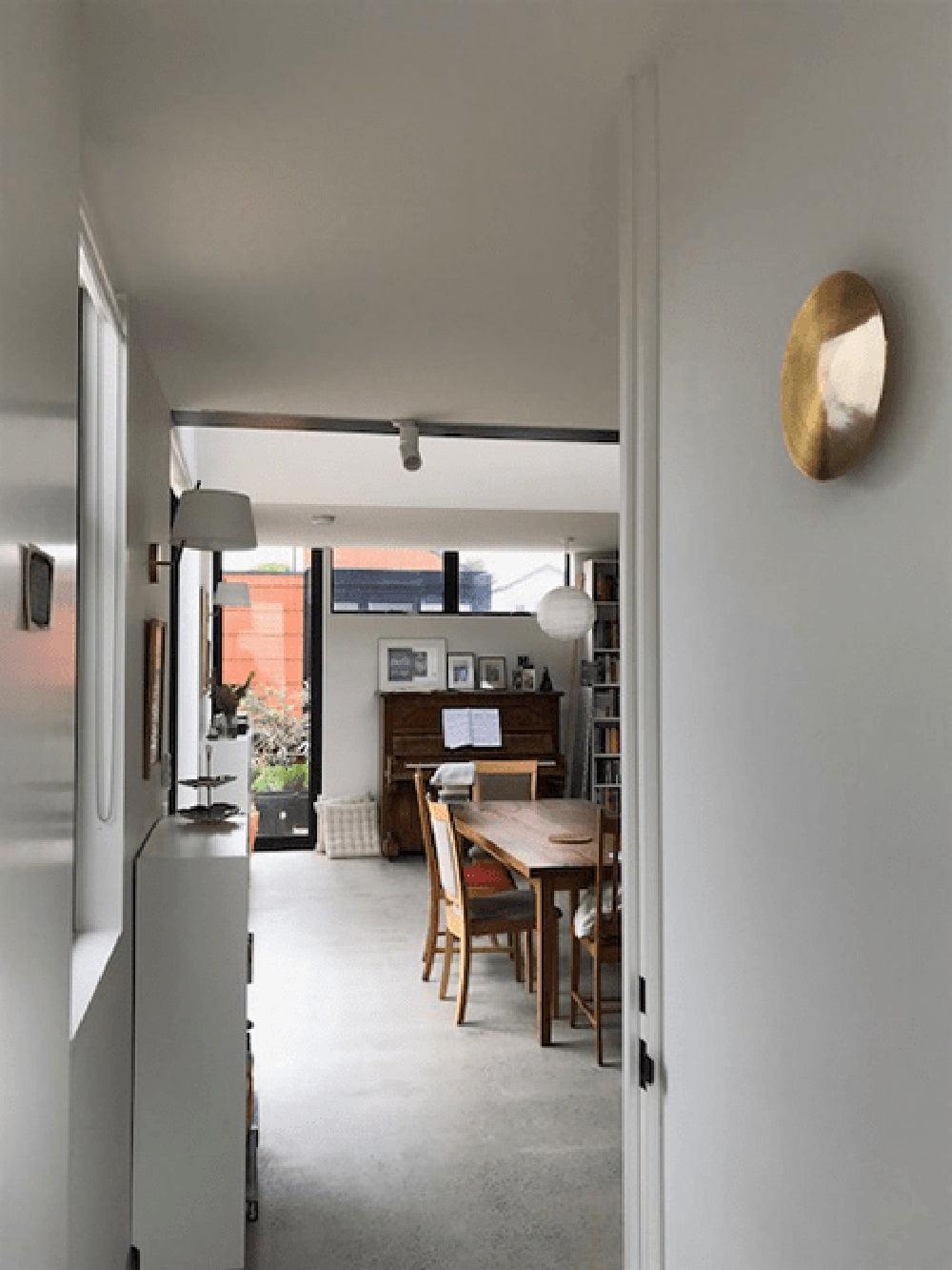 Tivral Brass Minimalist Wall Lamp - Letslighting