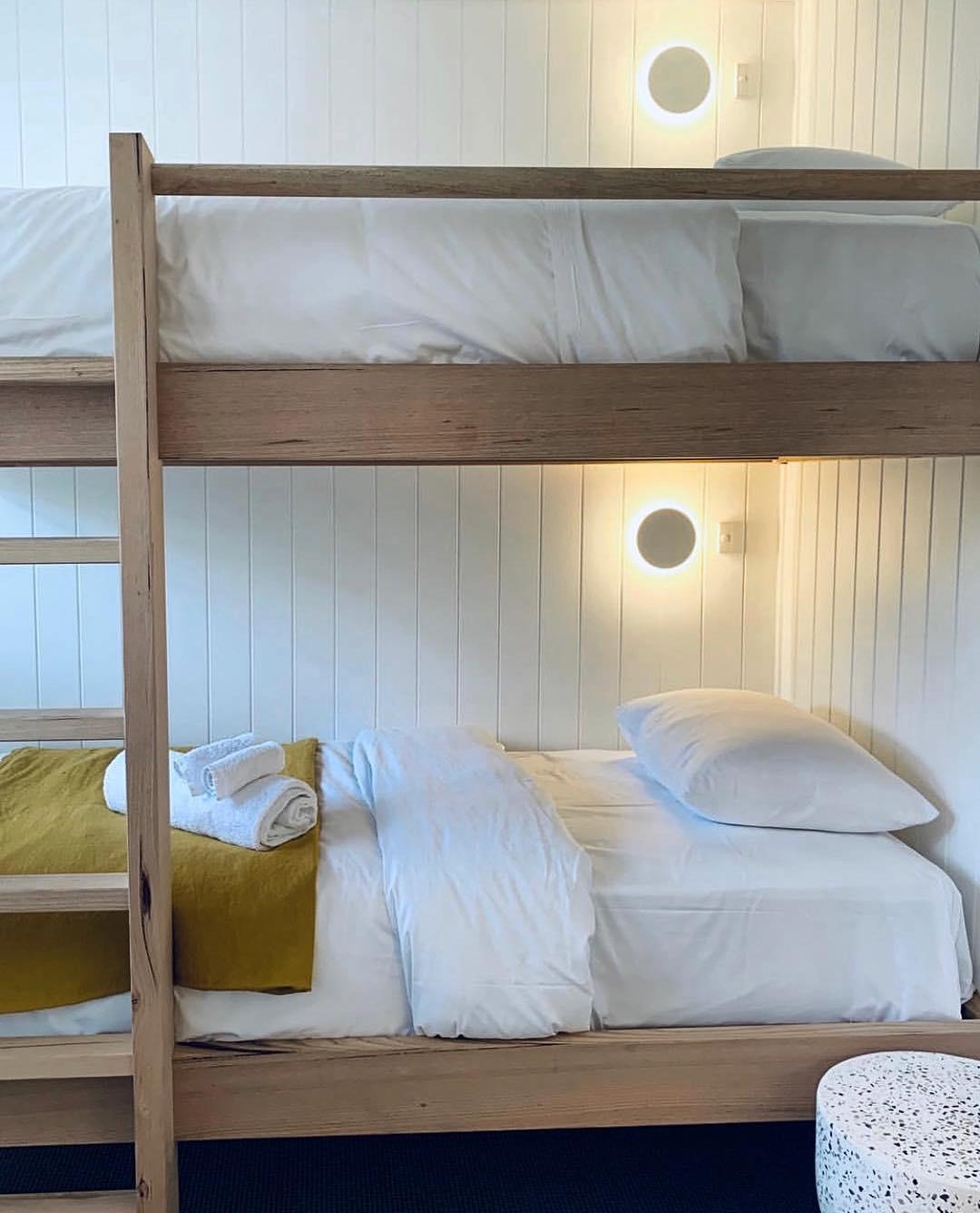 Tivral Brass Minimalist Wall Lamp - Letslighting