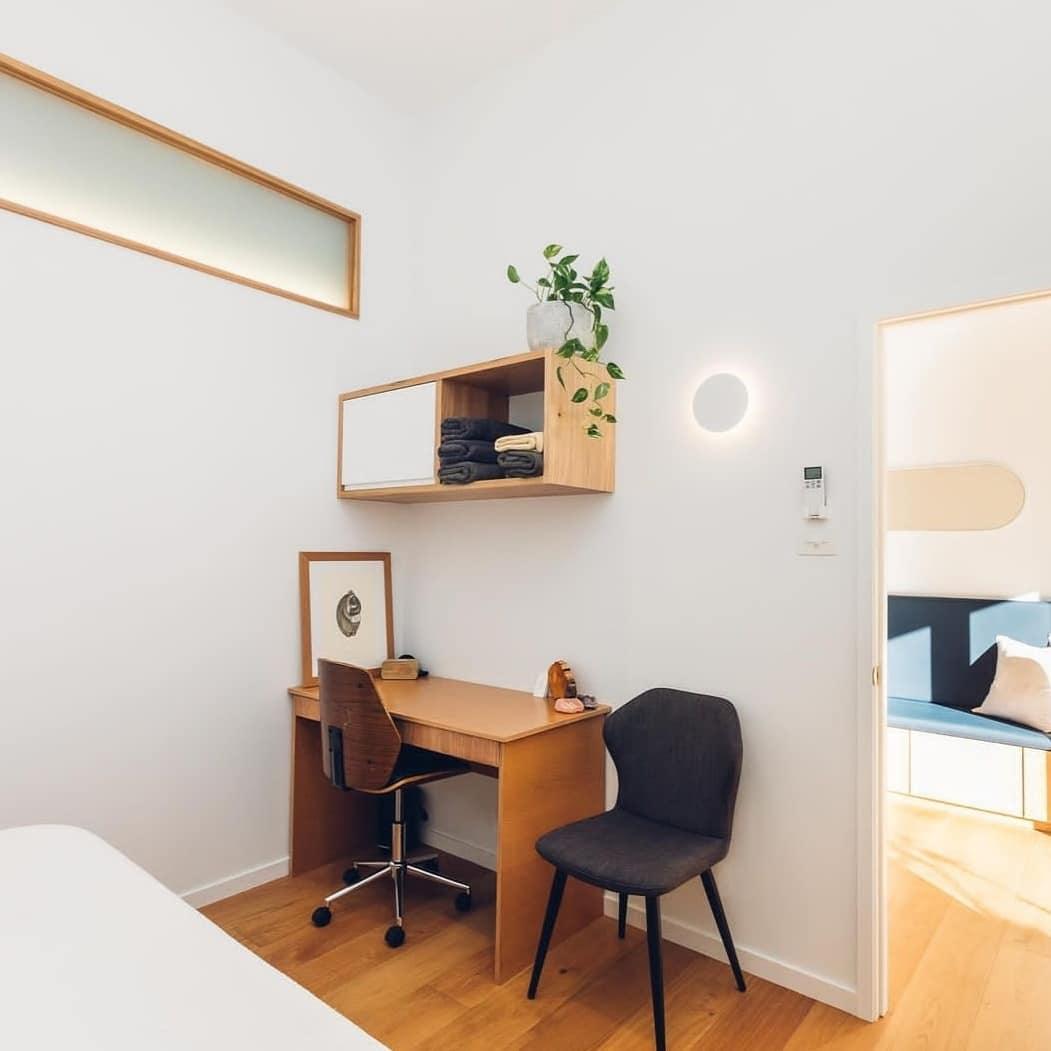 Tivral Brass Minimalist Wall Lamp - Letslighting