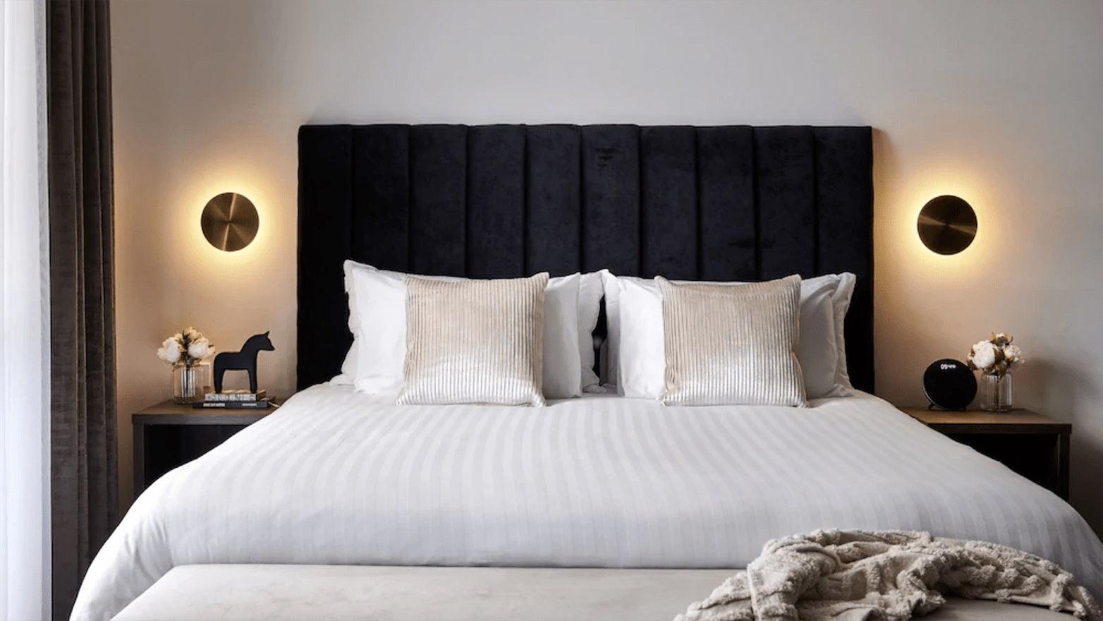 Tivral Brass Minimalist Wall Lamp - Letslighting