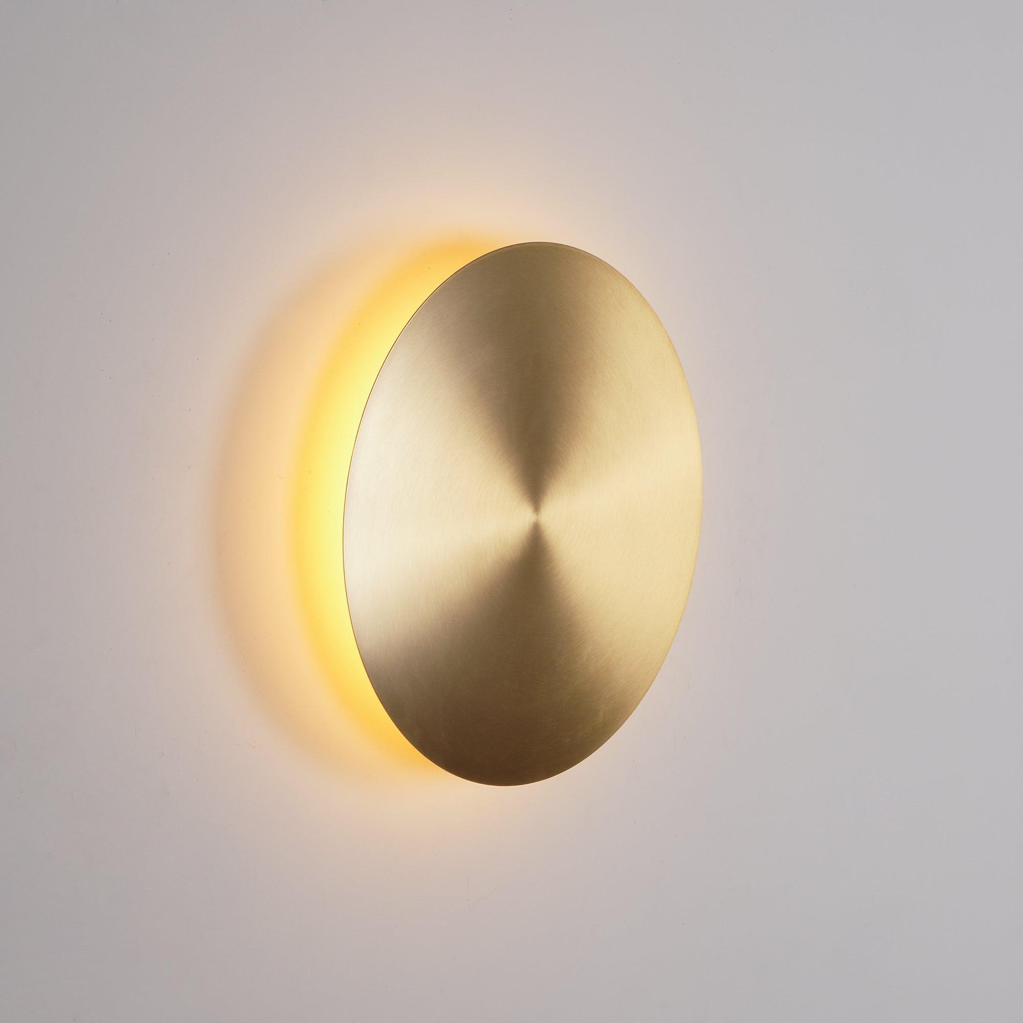 Tivral Brass Minimalist Wall Lamp - Letslighting