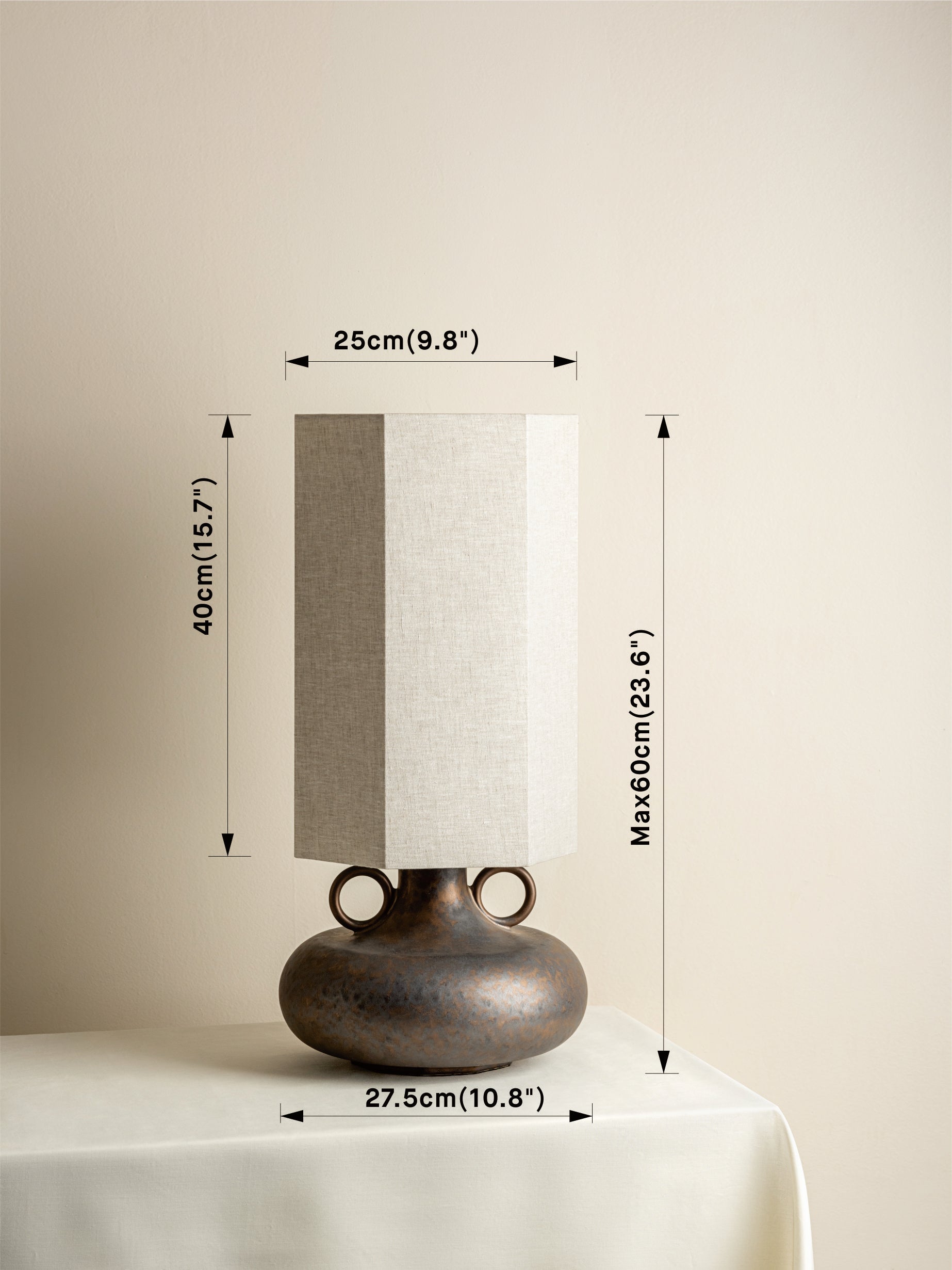Grove lampe de table en bronze céramique et lin