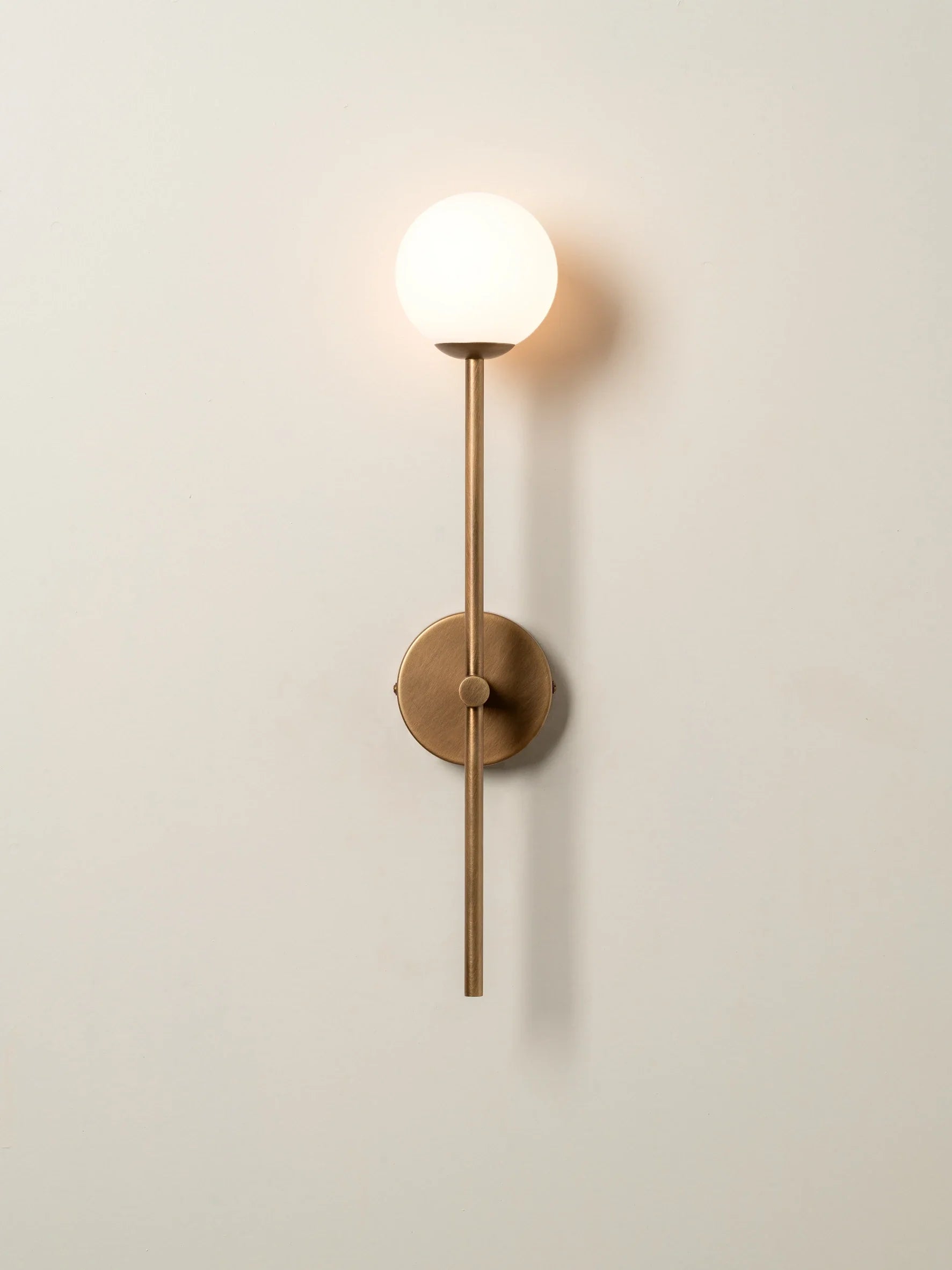 Gale Applique Murale Minimaliste en Métal