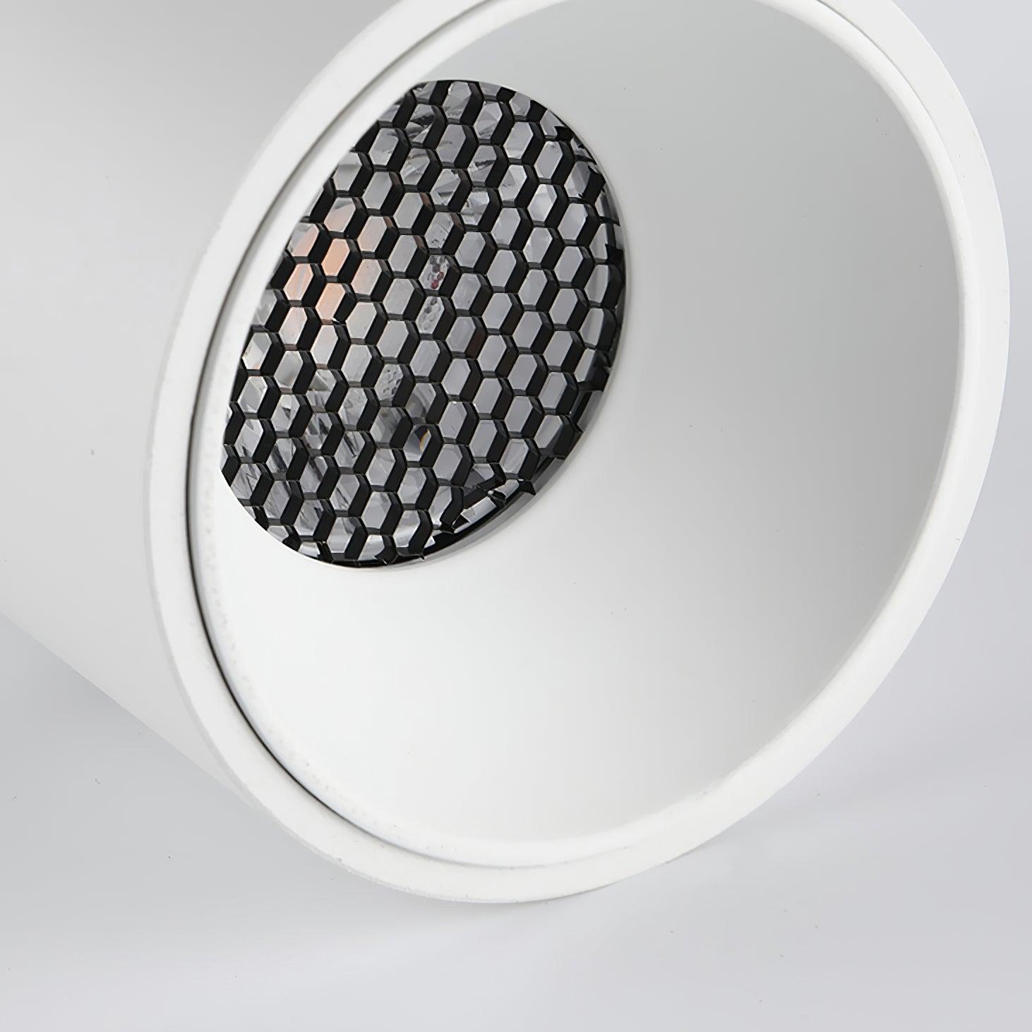 Lara2 Spotlights - Blowlighting