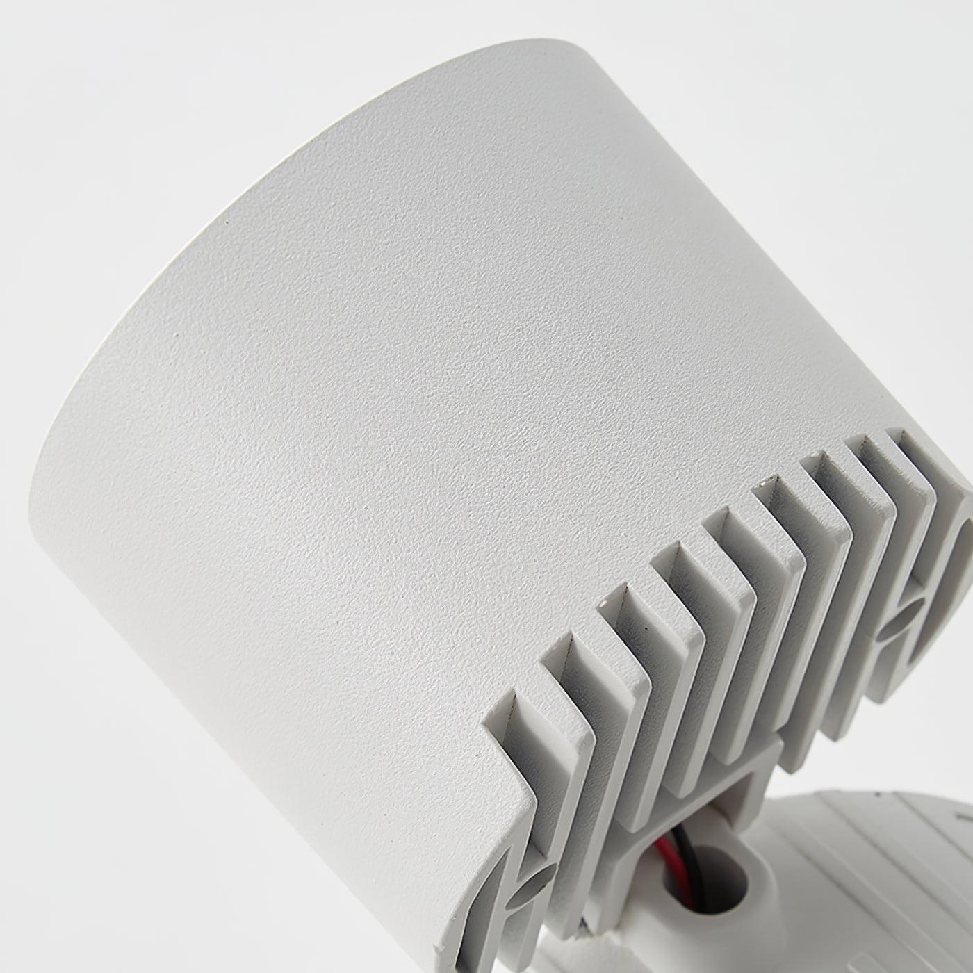 Lara2 Spotlights - Blowlighting