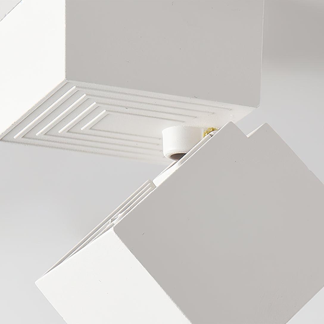 Lara2 Spotlights - Blowlighting