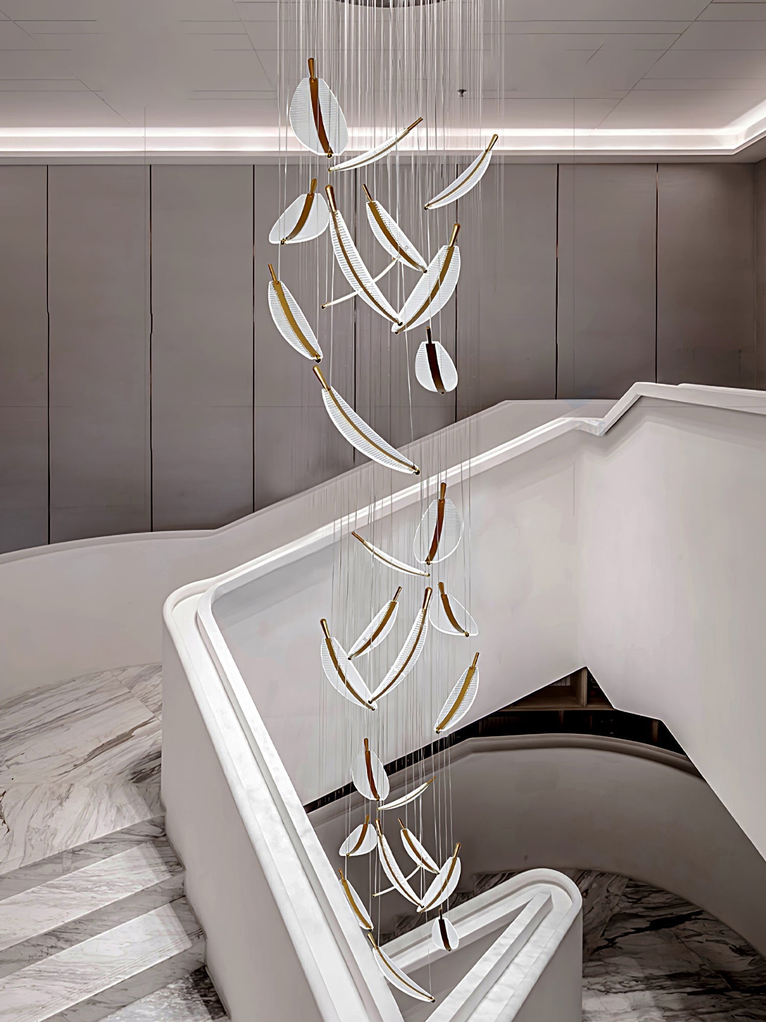 Lustra Chandelier Leaf Acrylic Gold Elegant Modern - Letslighting