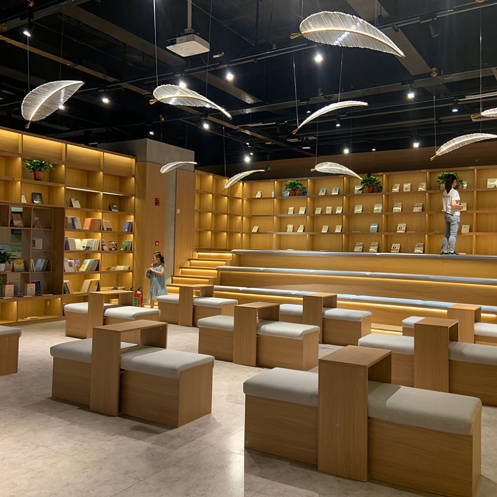 Lustra Chandelier Leaf Acrylic Gold Elegant Modern - Letslighting