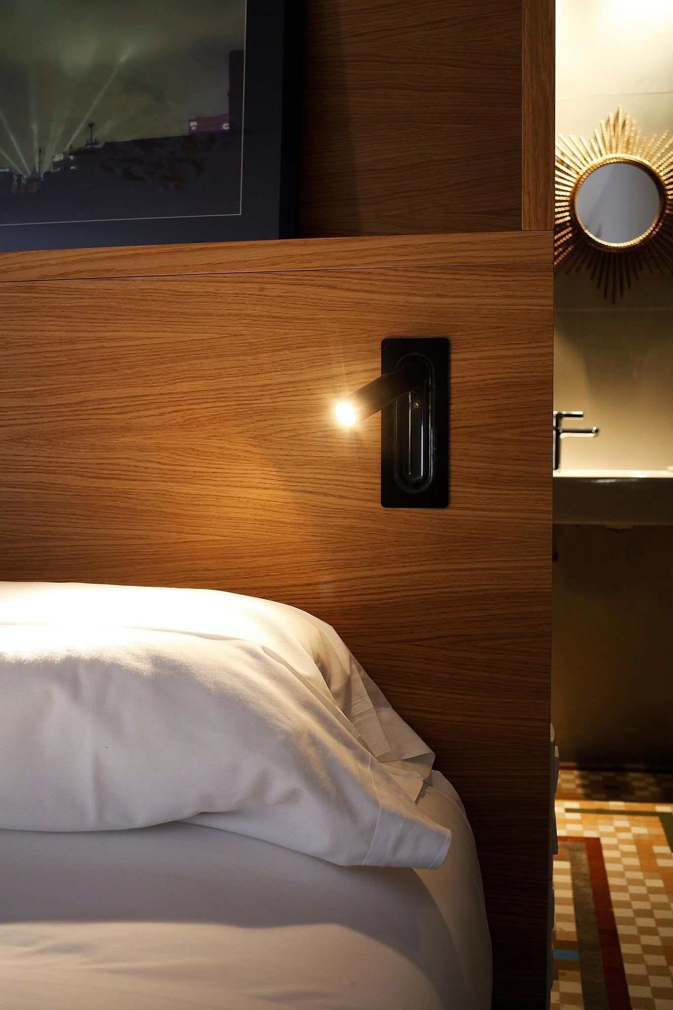 Fioro Acrylic Industrial Wall Lamp - Letslighting