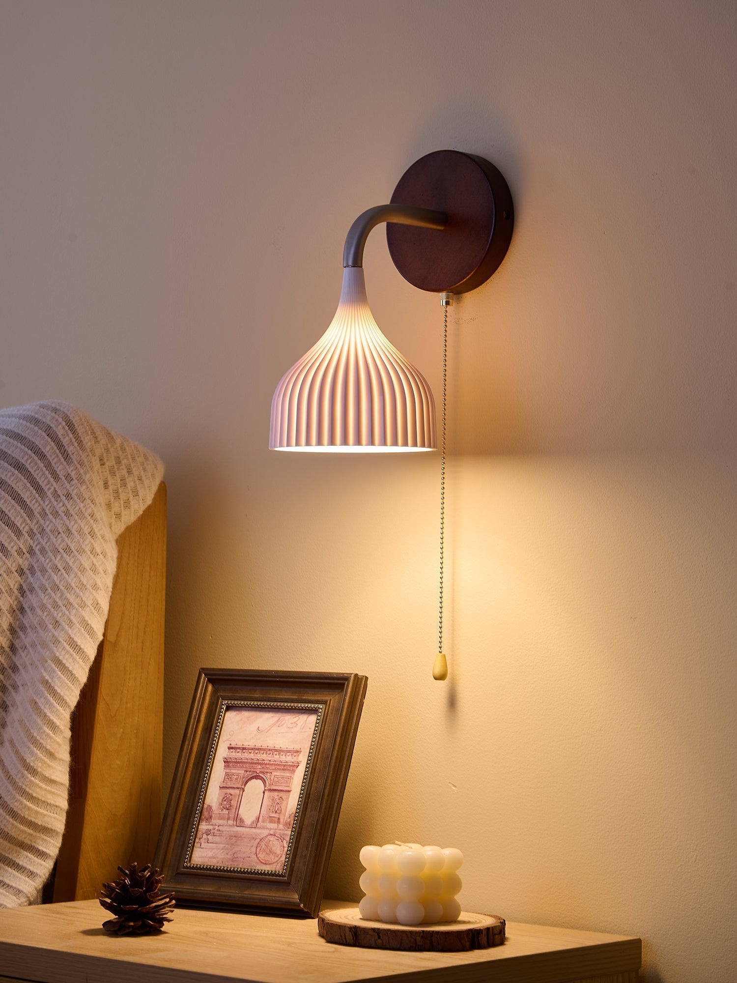 Lucina Wall Lamp - Blowlighting