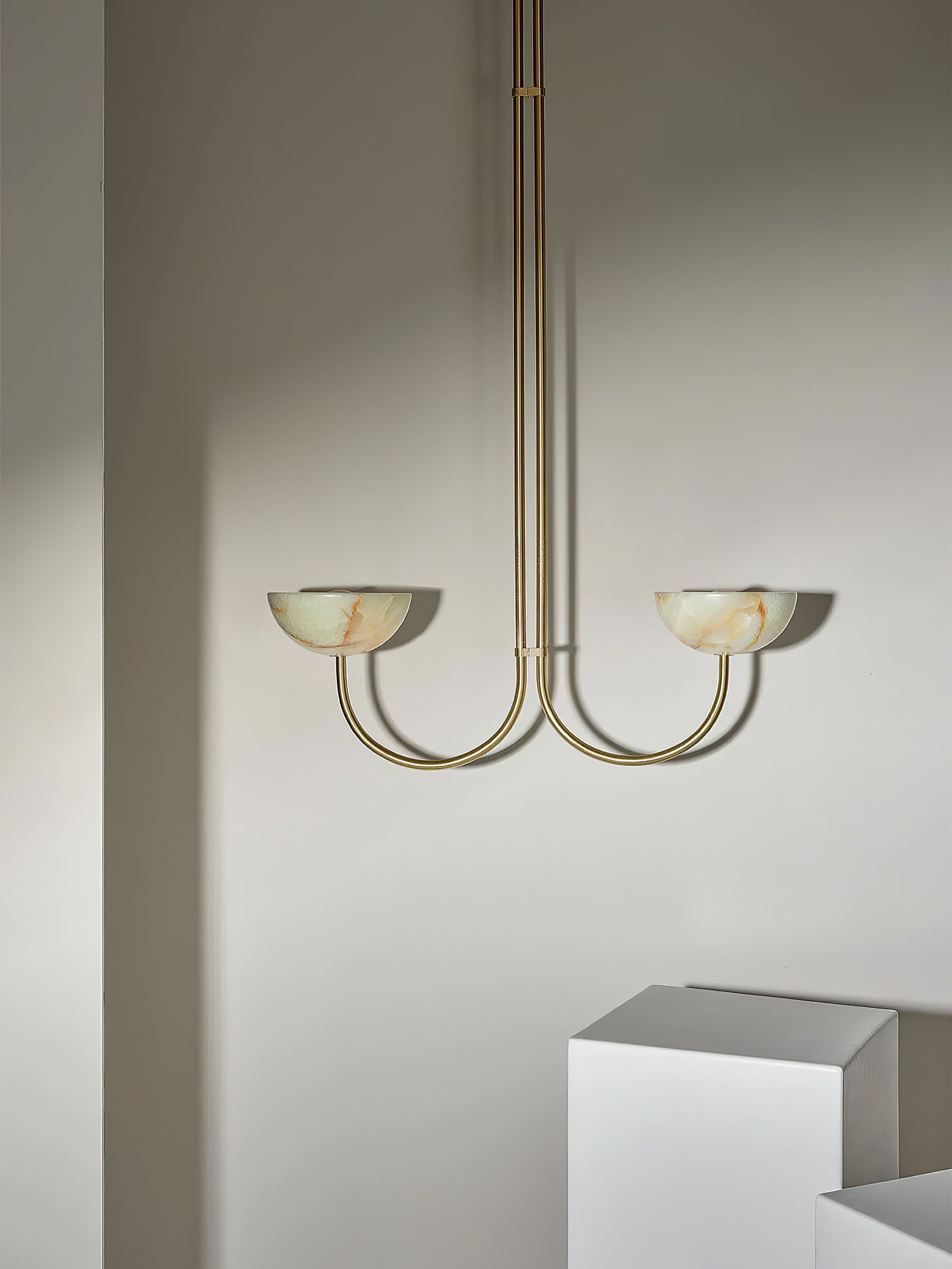 Lunaris Suspension Minimaliste en Albâtre
