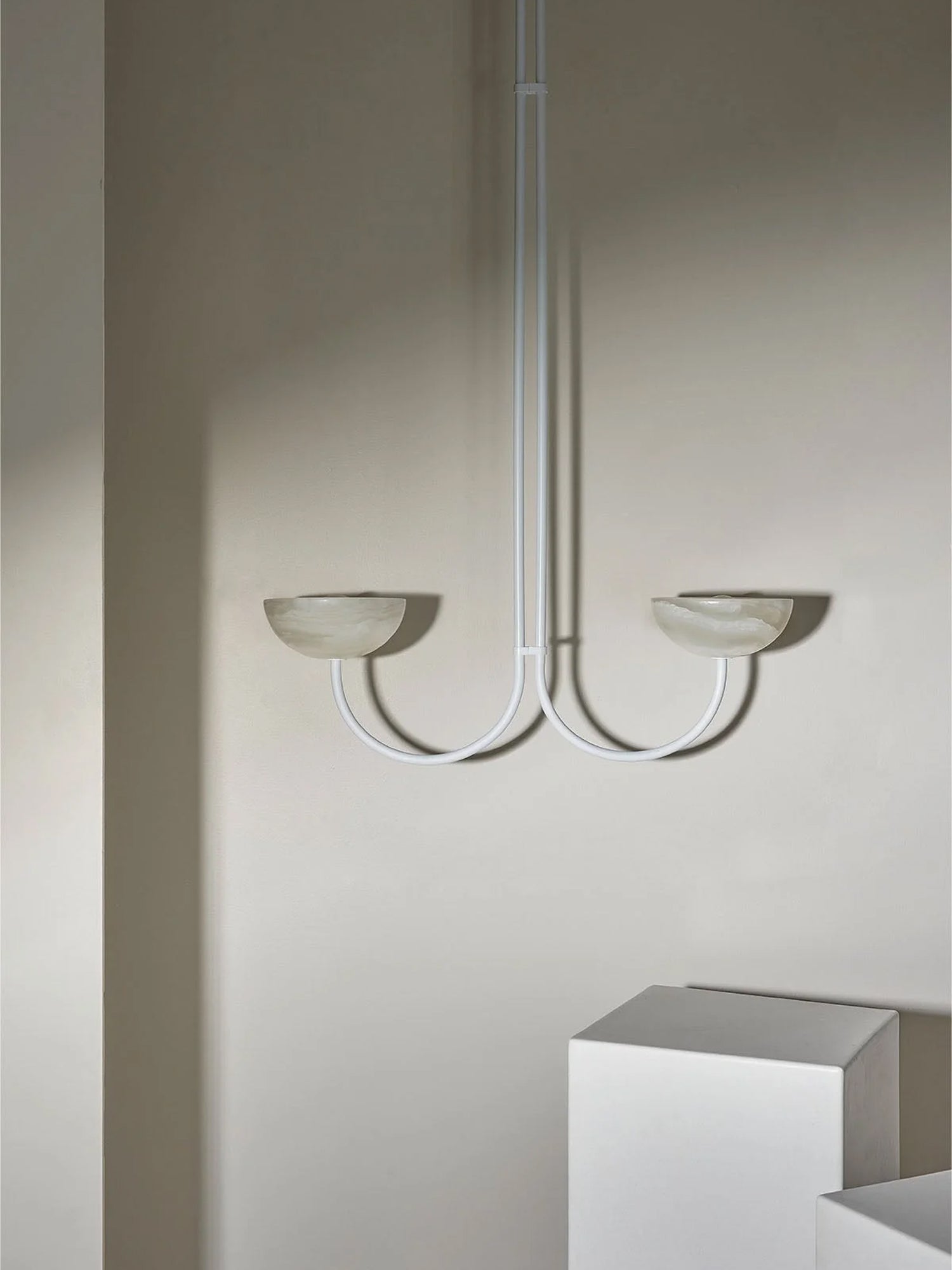 Lunaris Suspension Minimaliste en Albâtre