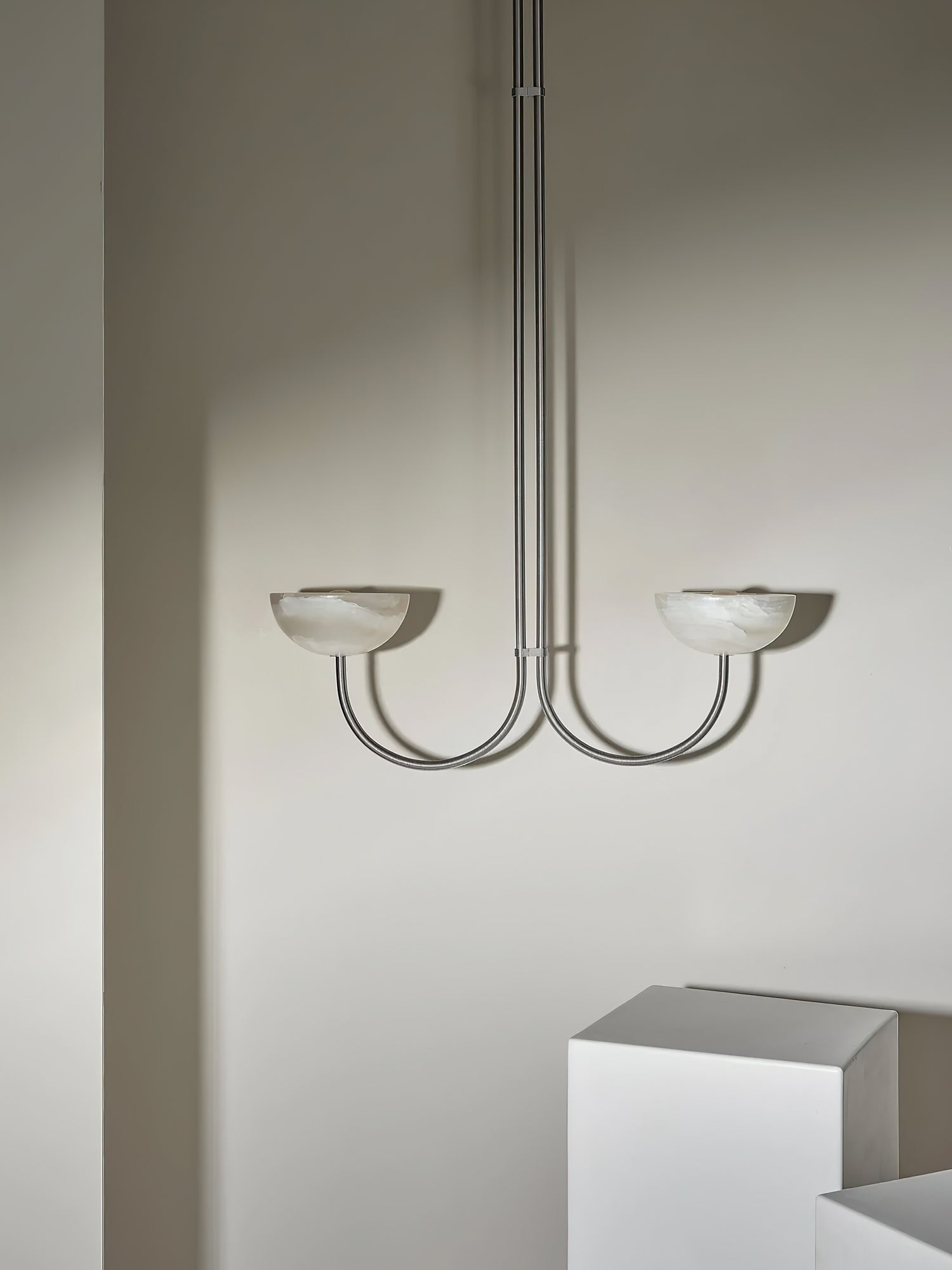Lunaris Suspension Minimaliste en Albâtre