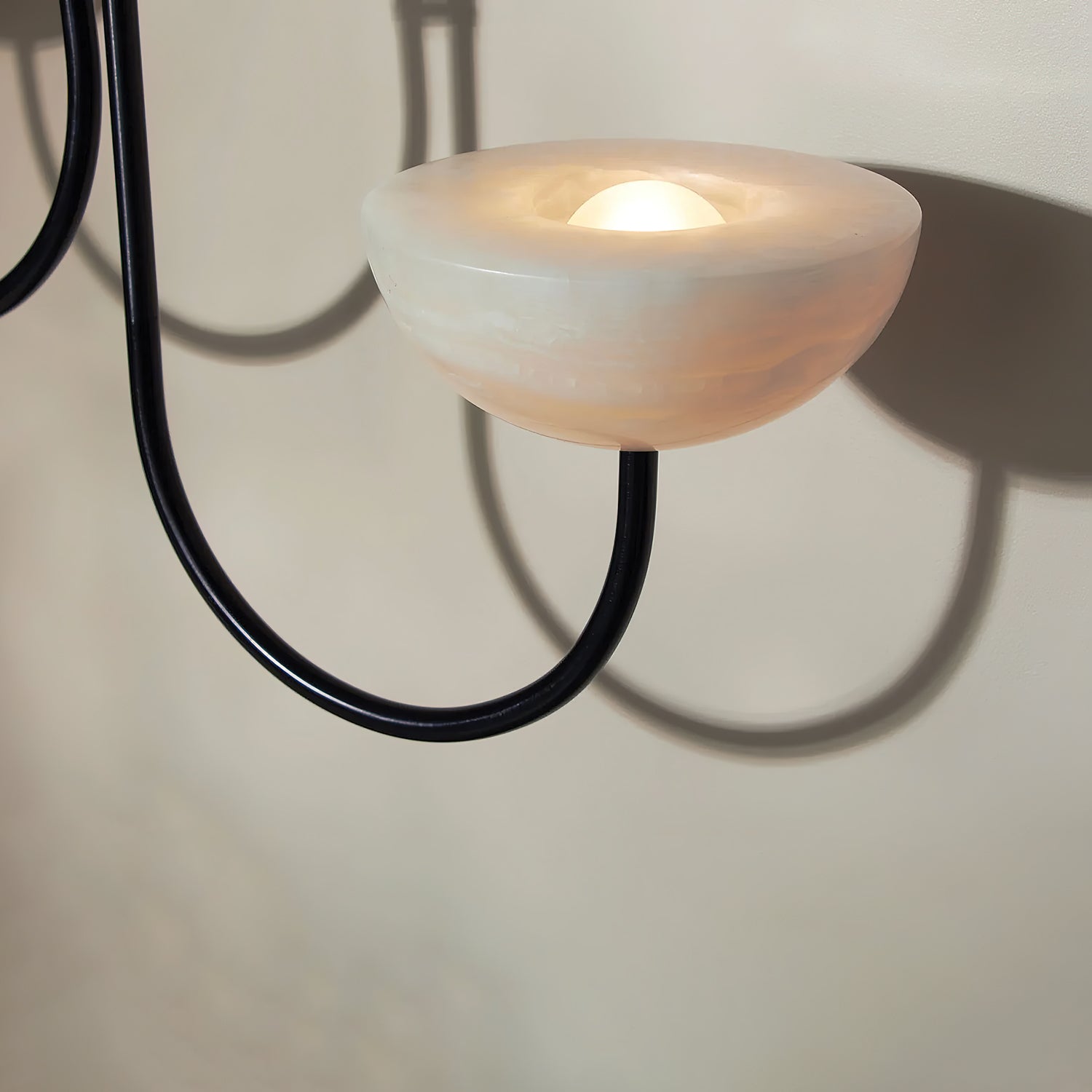 Lunaris Suspension Minimaliste en Albâtre