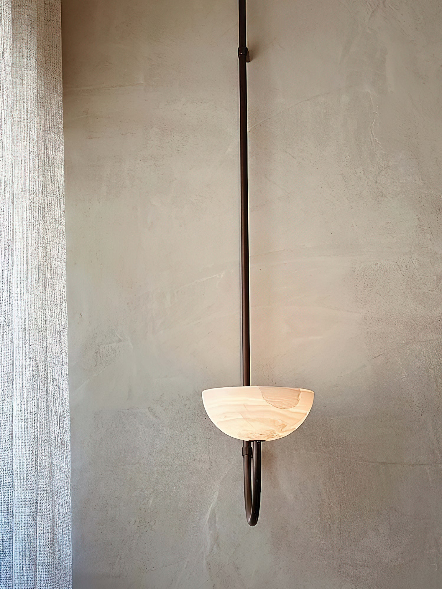 Lunaris Suspension Minimaliste en Albâtre
