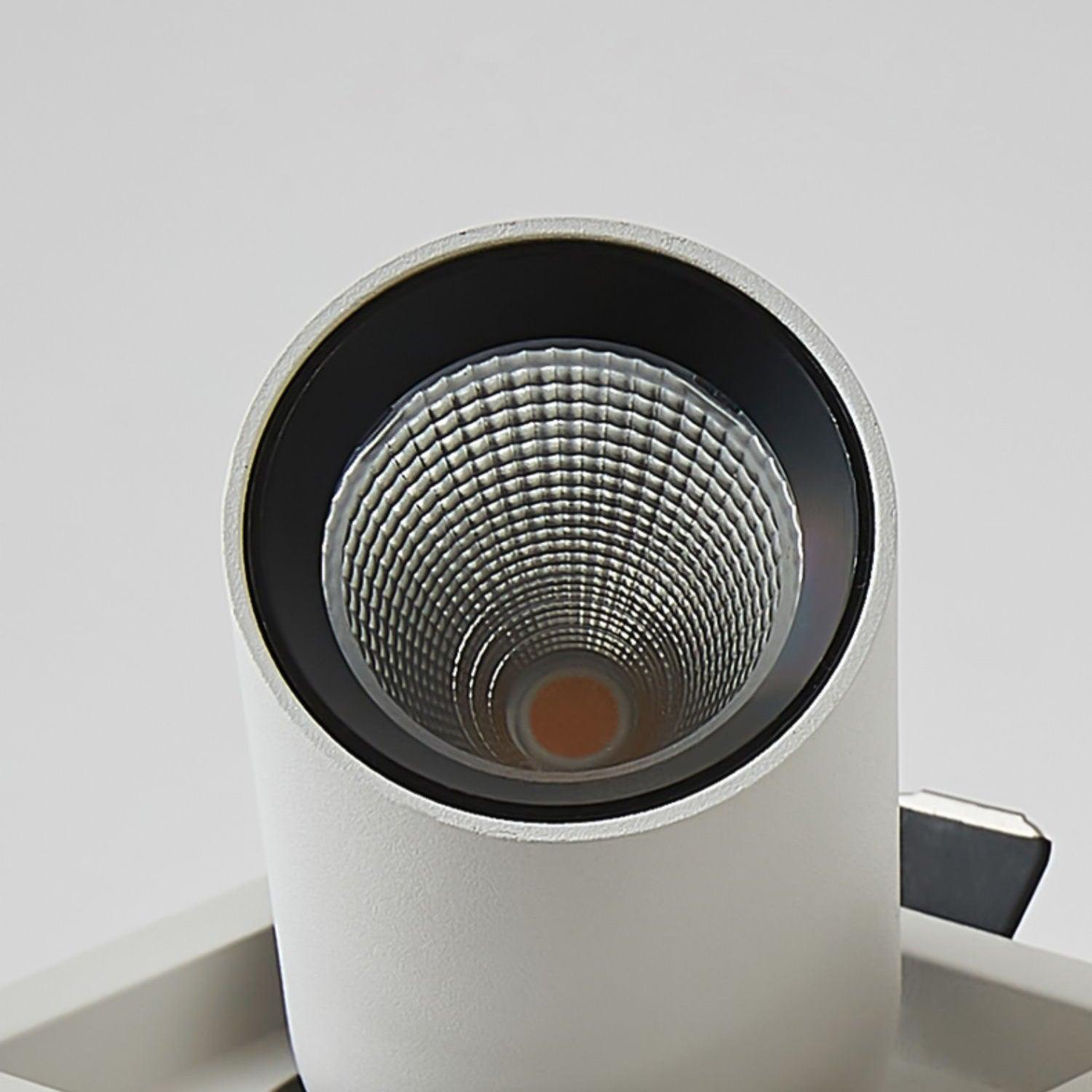 Mantra Sal Spotlight - Blowlighting