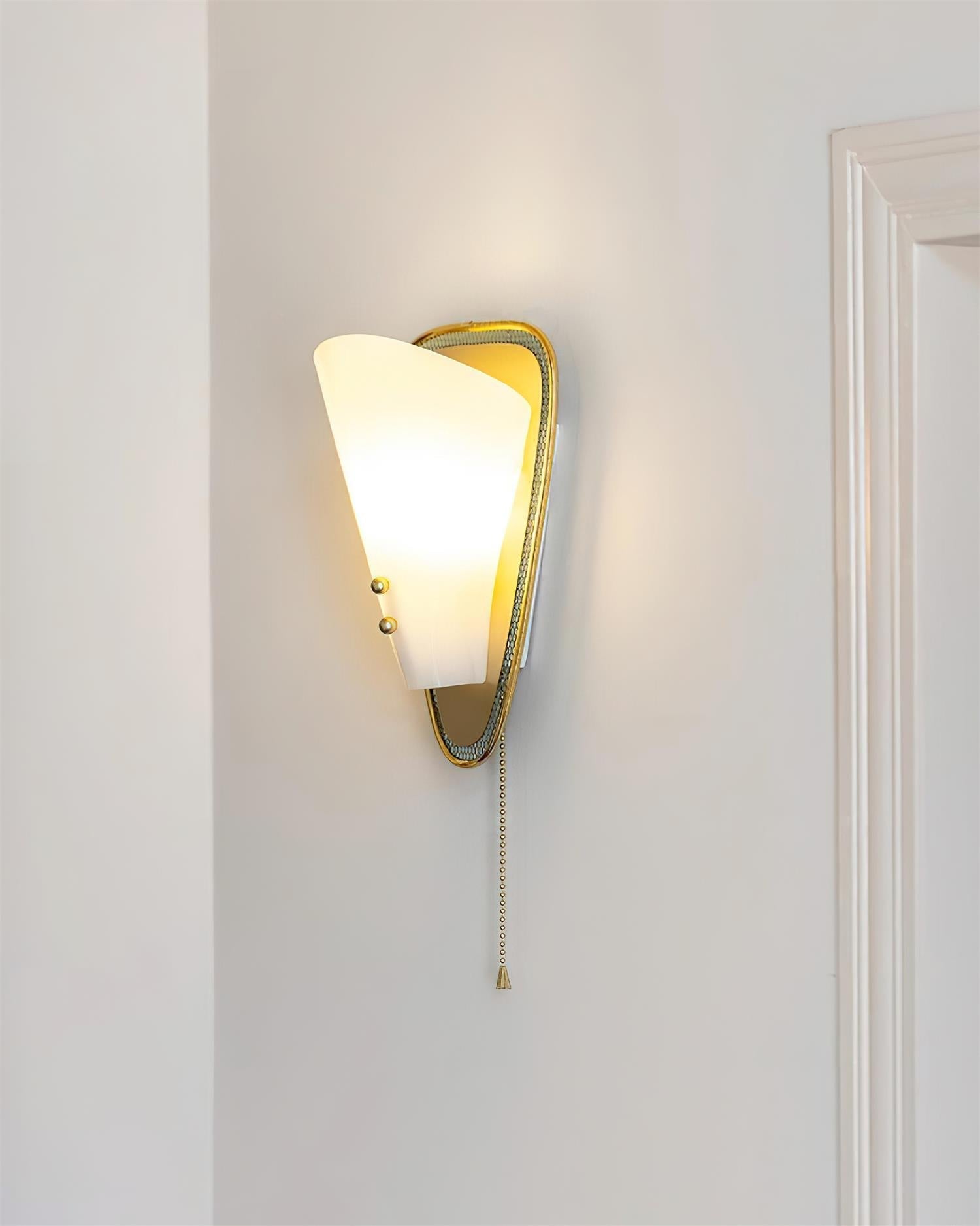 Marzio Sleek Sculptural Wall Lamp - Letslighting