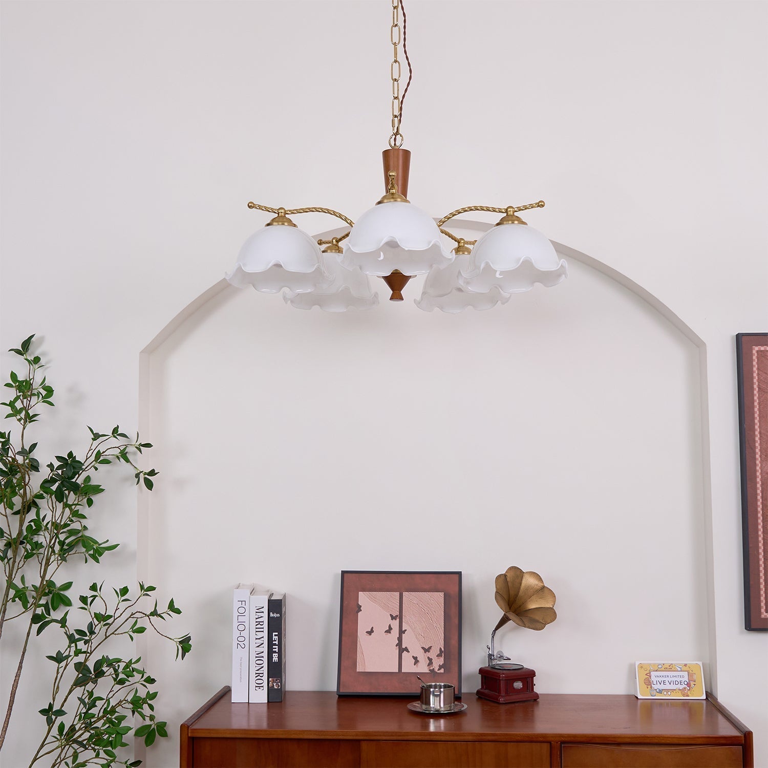 Daisy Vintage Glass Chandelier - Blowlighting