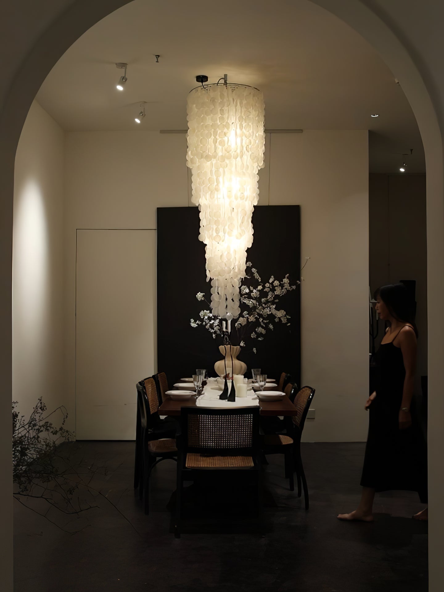 Eloryra Cascading Glass Chandelier - Blowlighting